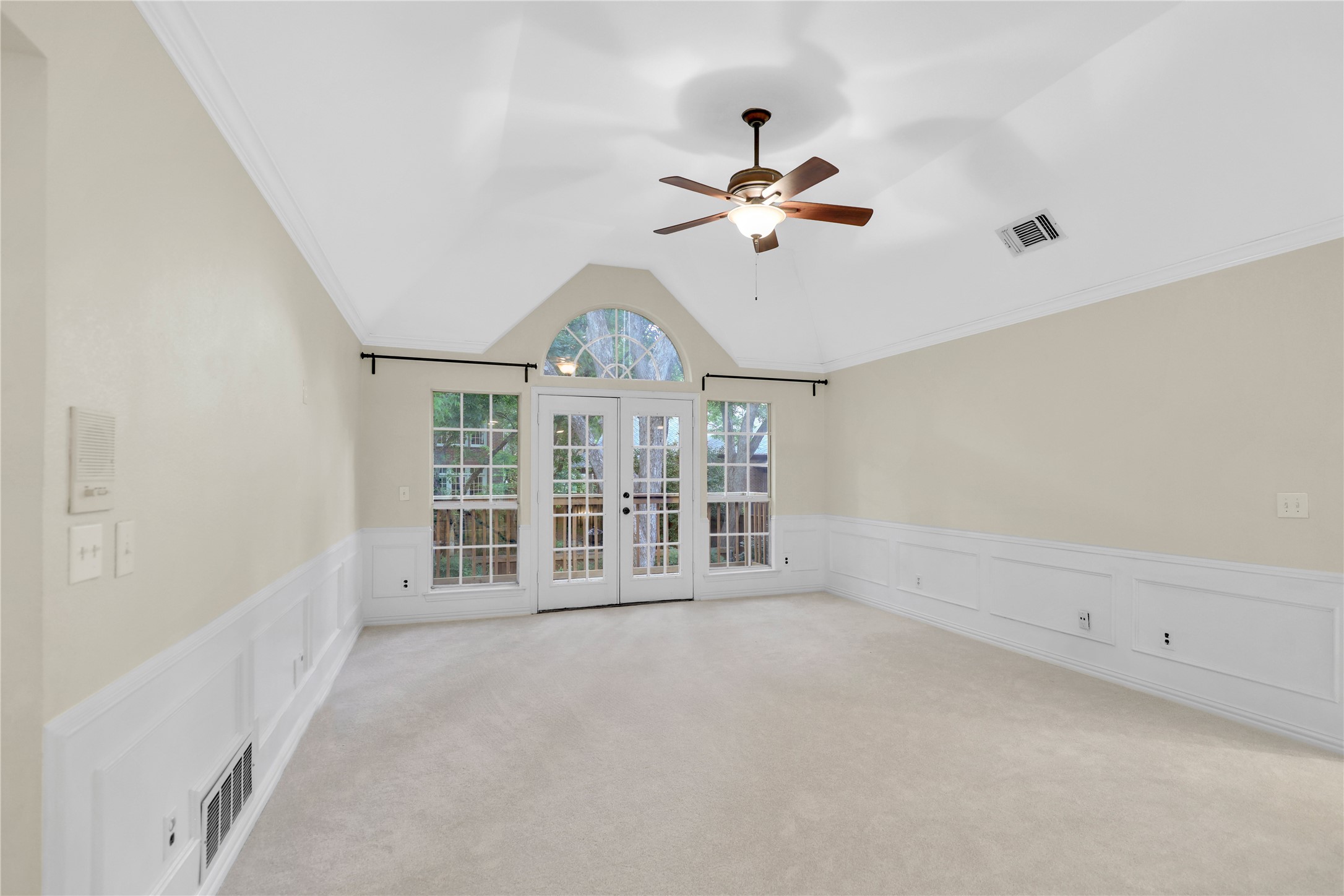 2600 Woodland Court