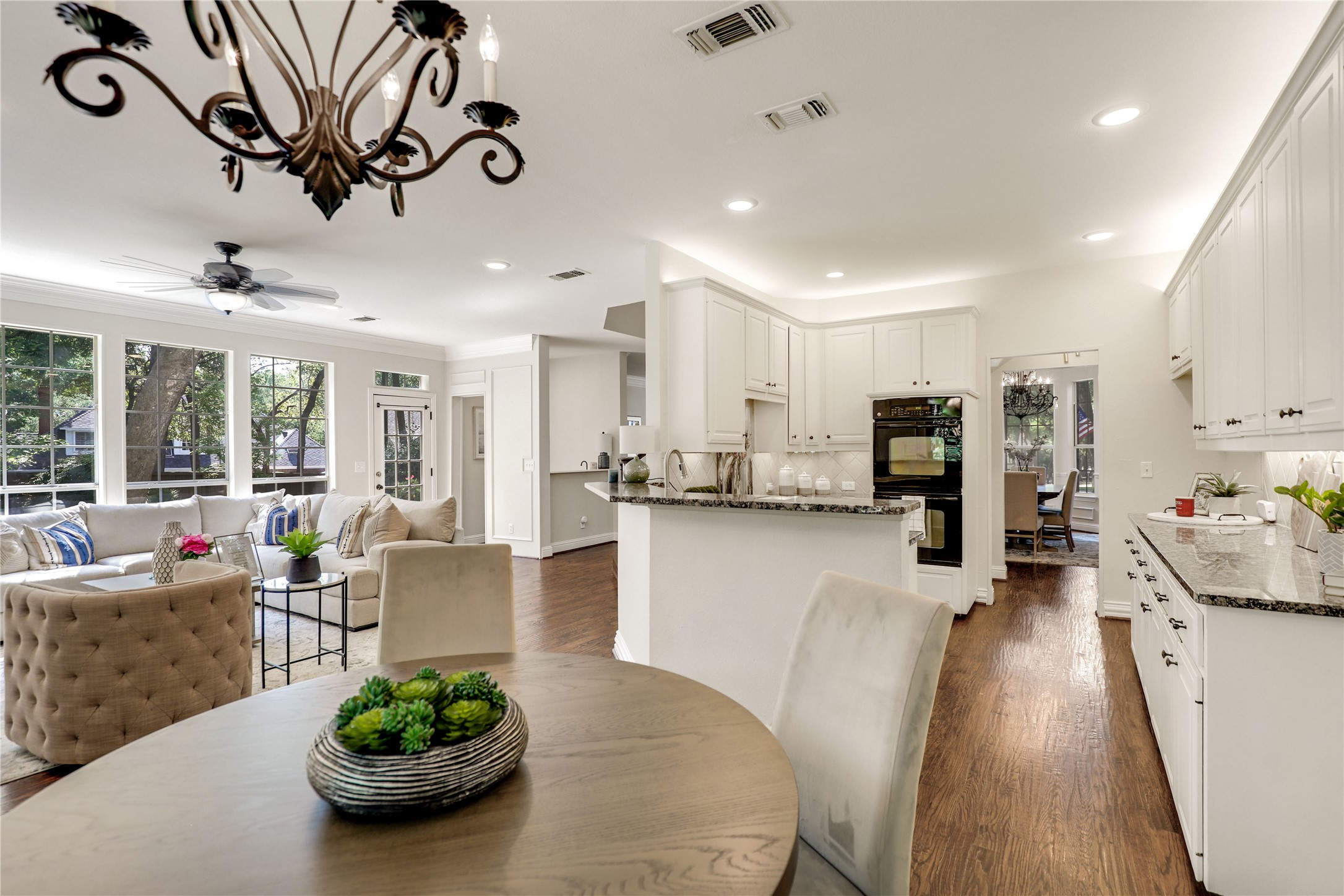 2600 Woodland Court