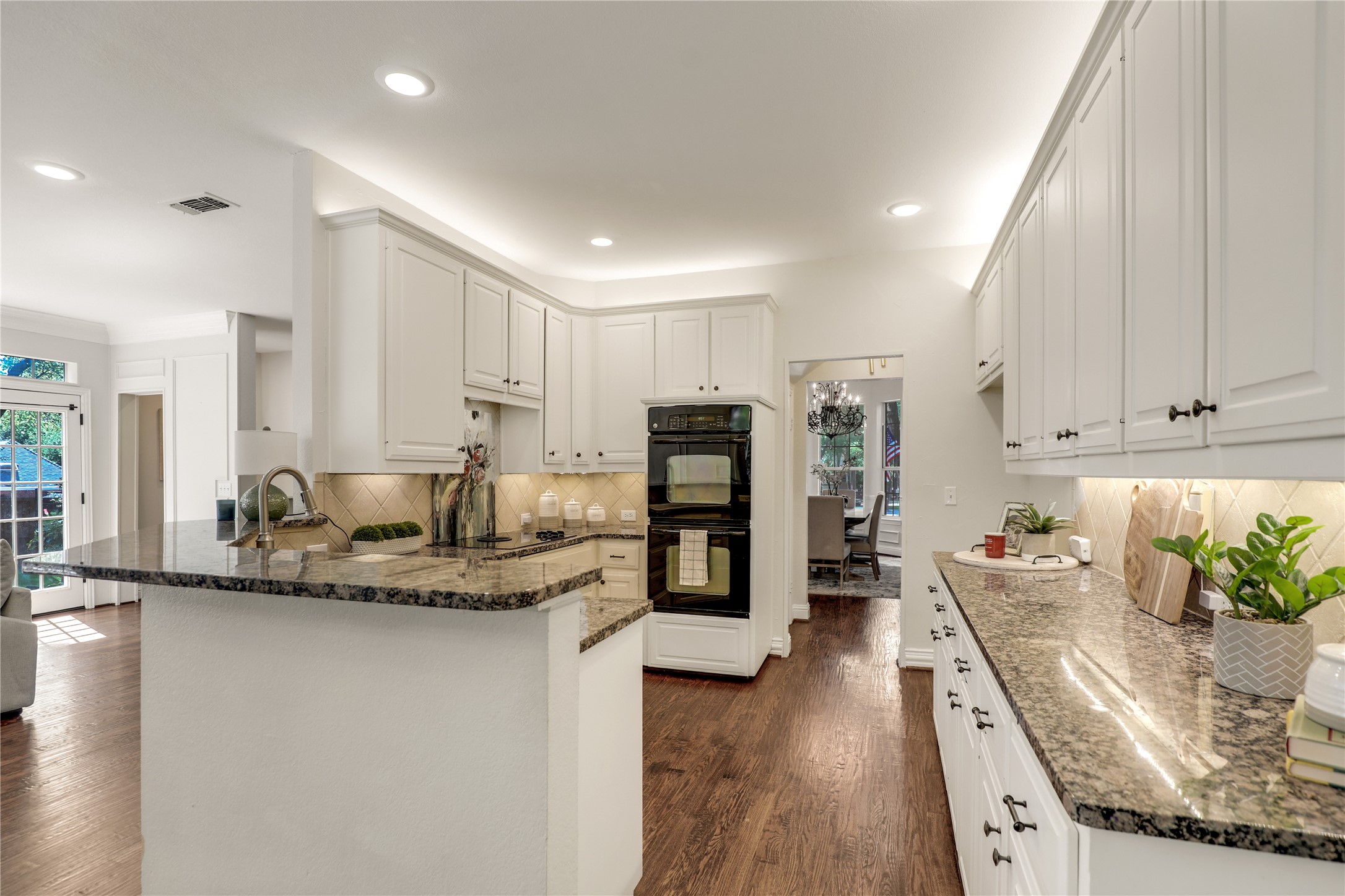 2600 Woodland Court