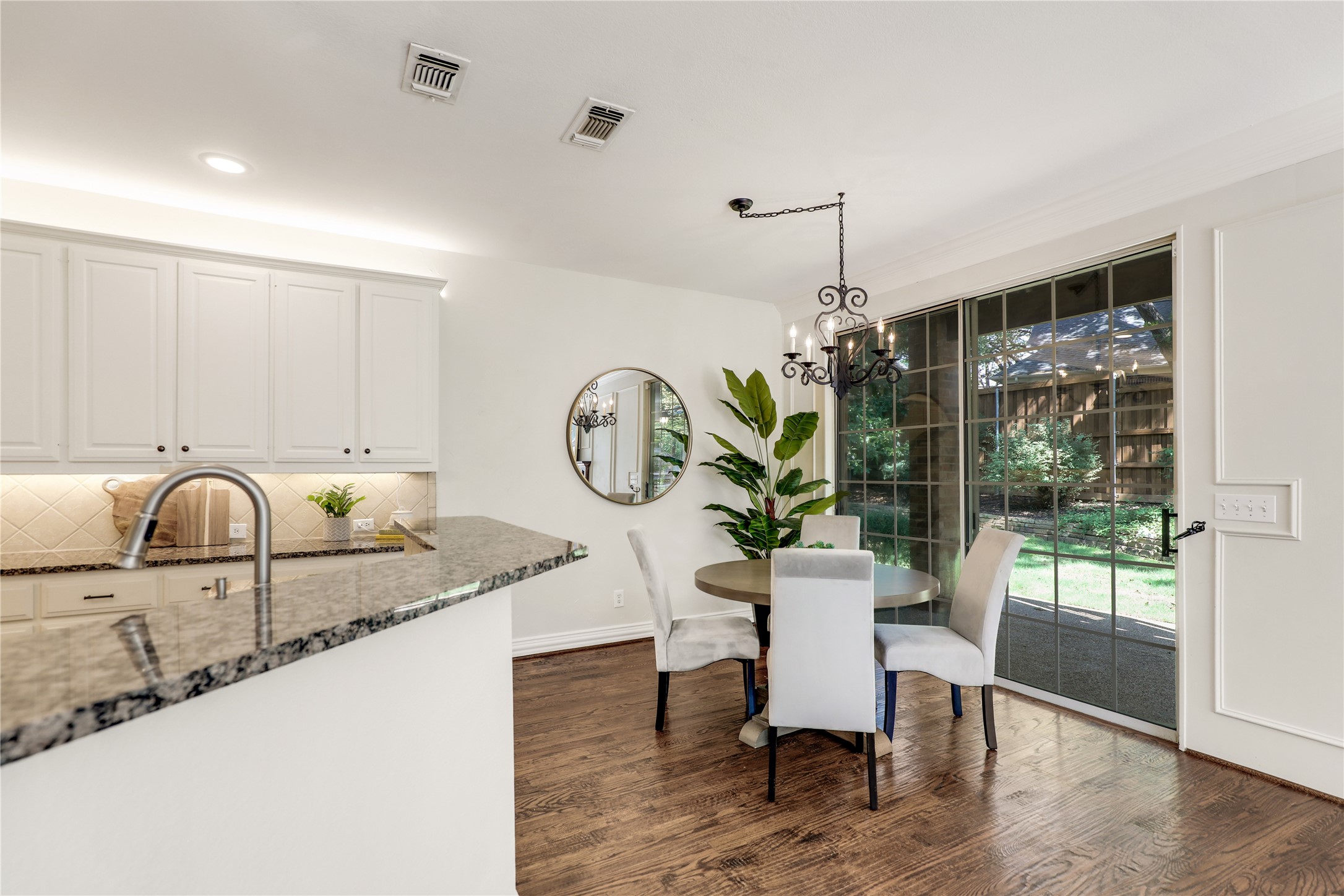 2600 Woodland Court