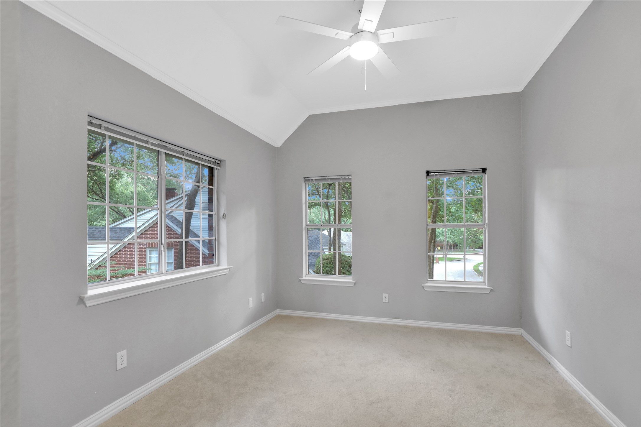 2600 Woodland Court