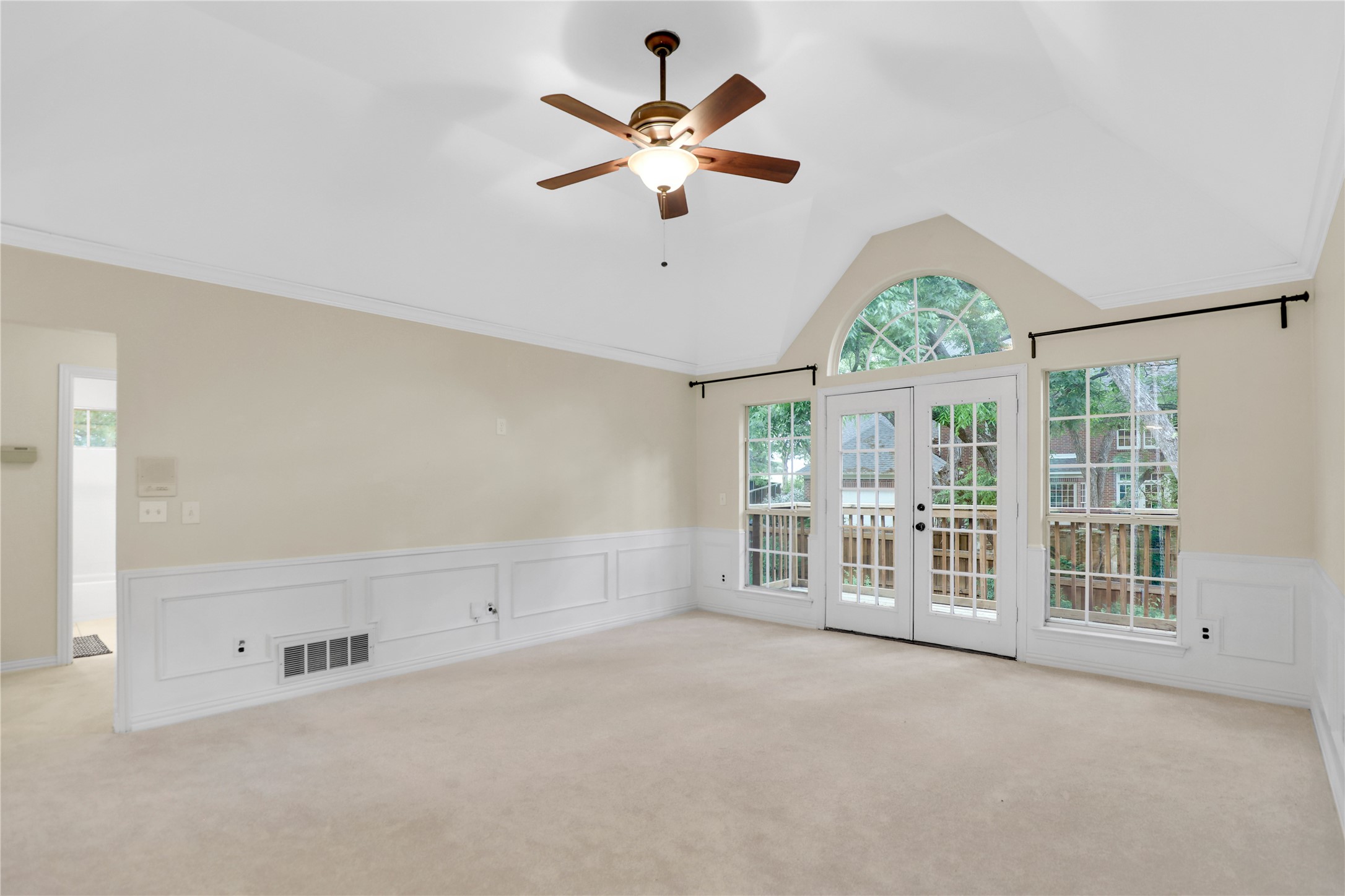 2600 Woodland Court