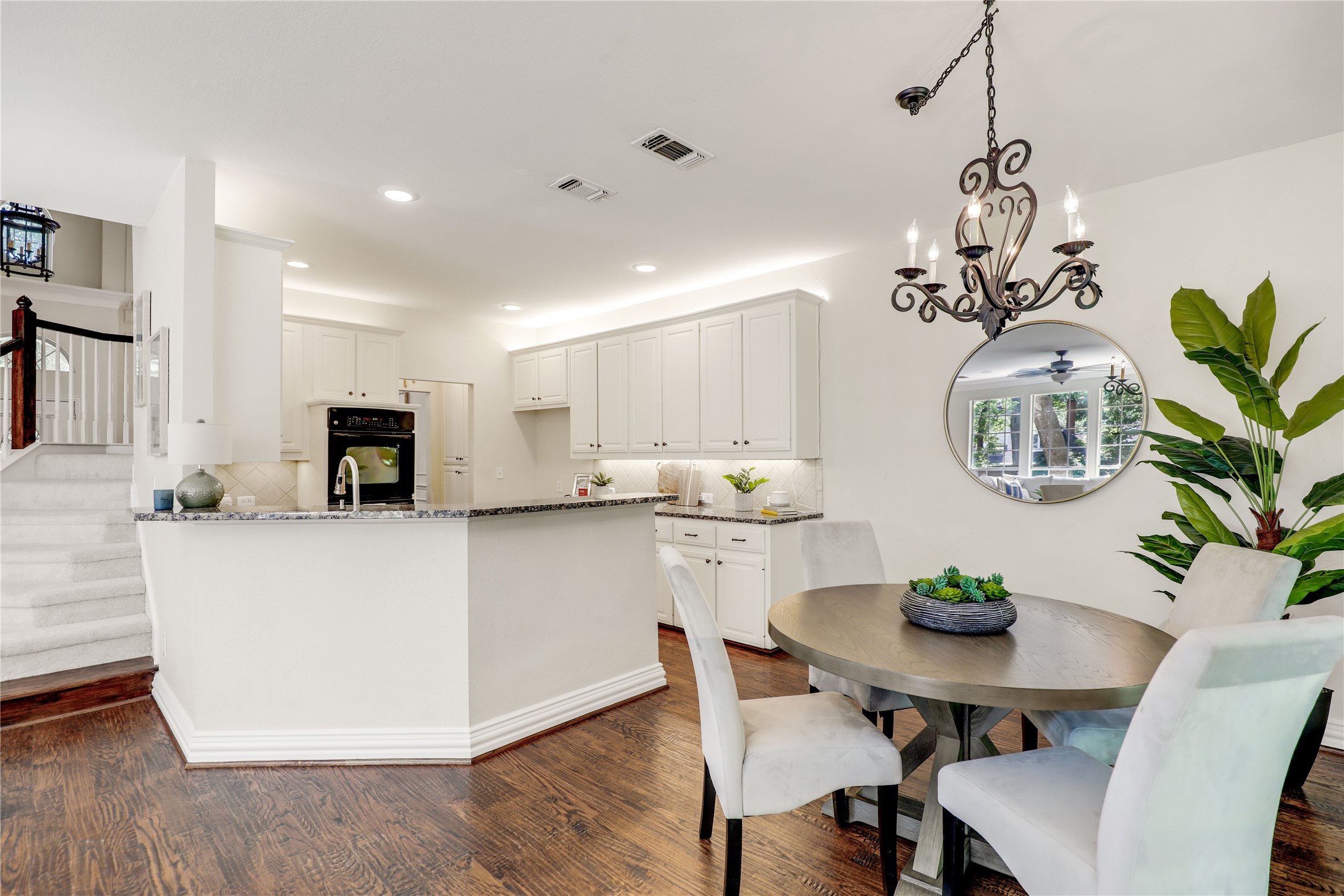 2600 Woodland Court