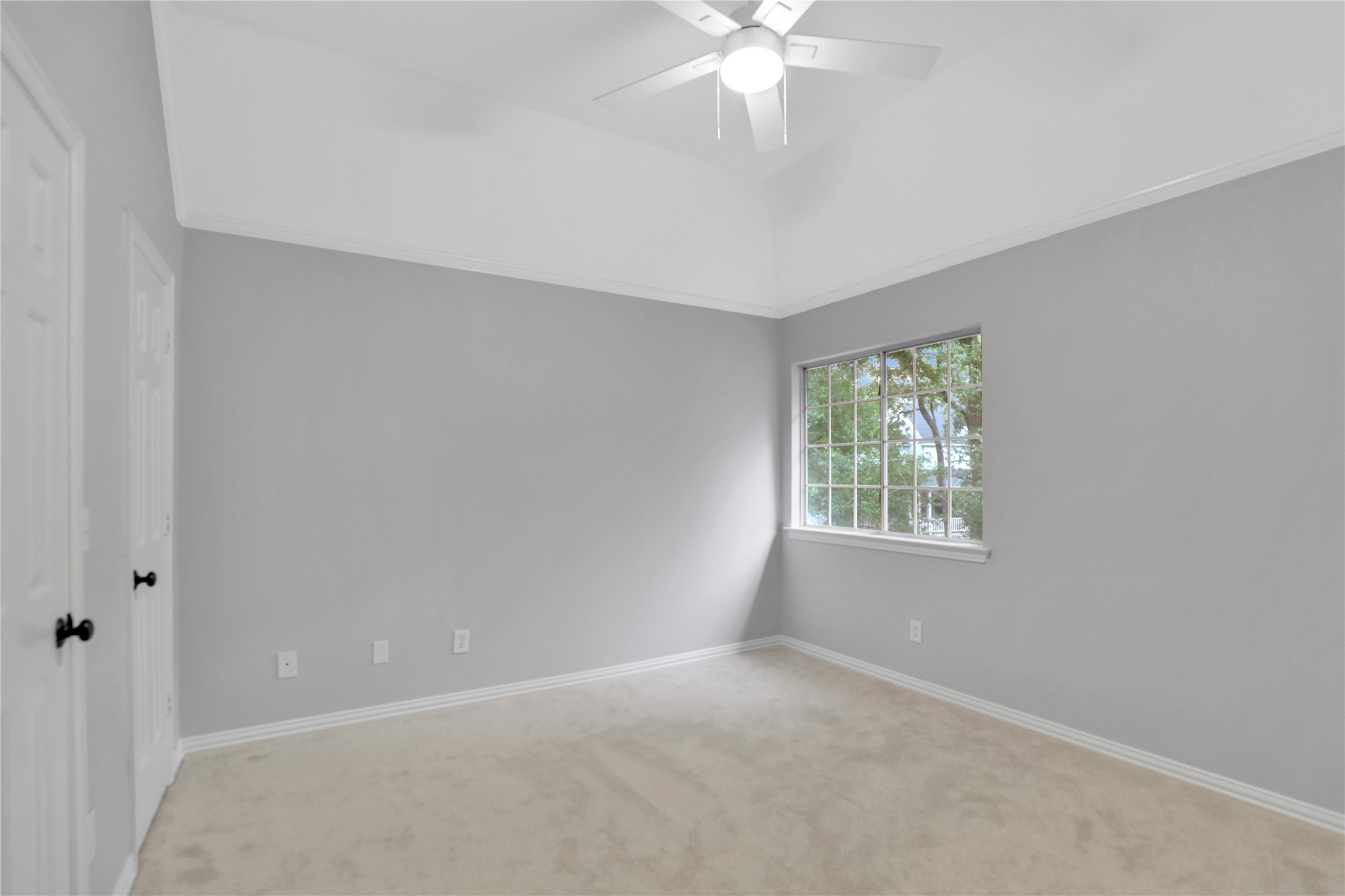 2600 Woodland Court