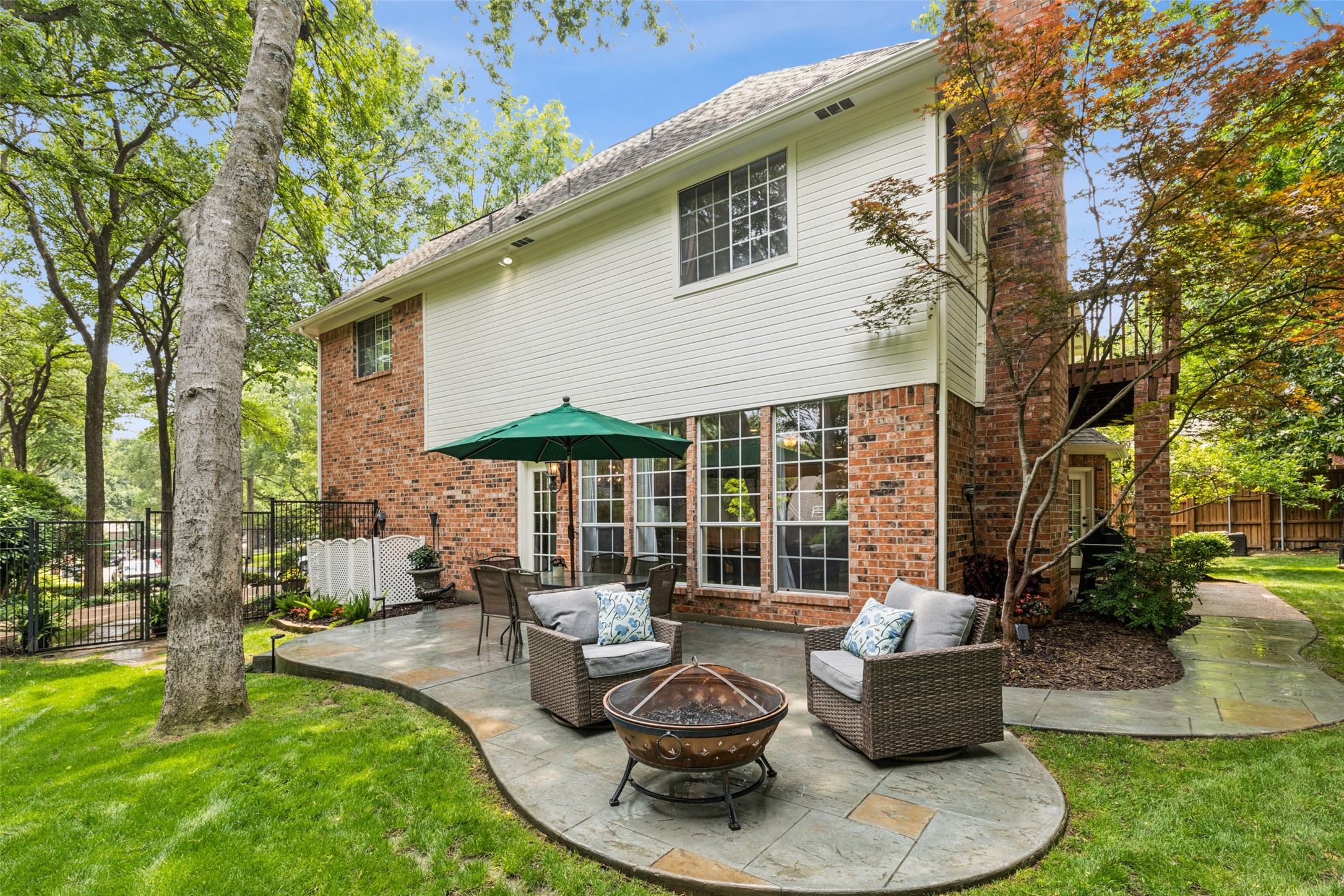 2600 Woodland Court
