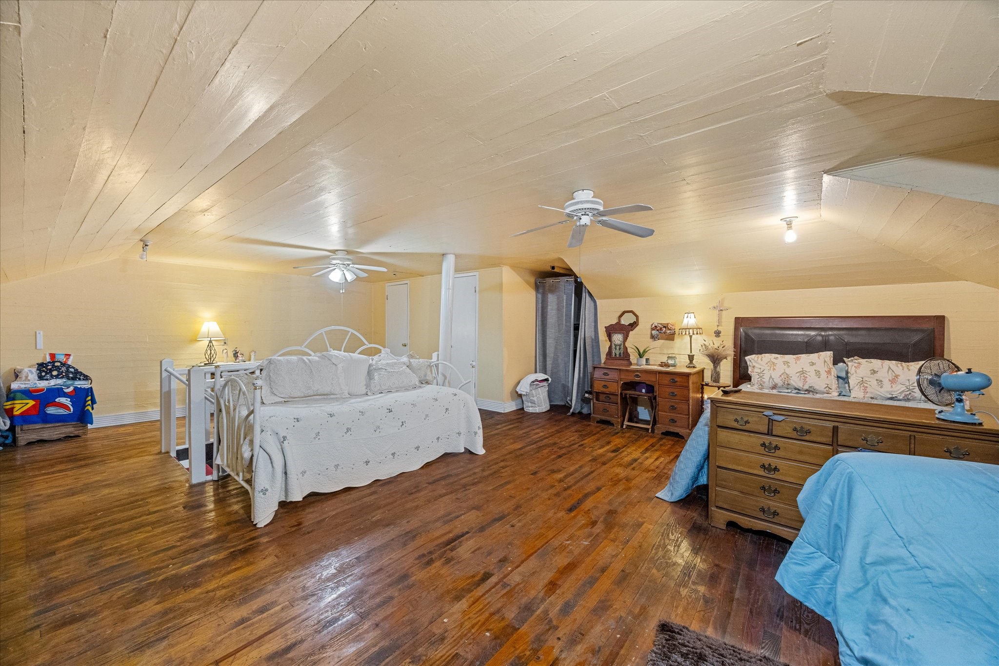 300 E Elm Street
