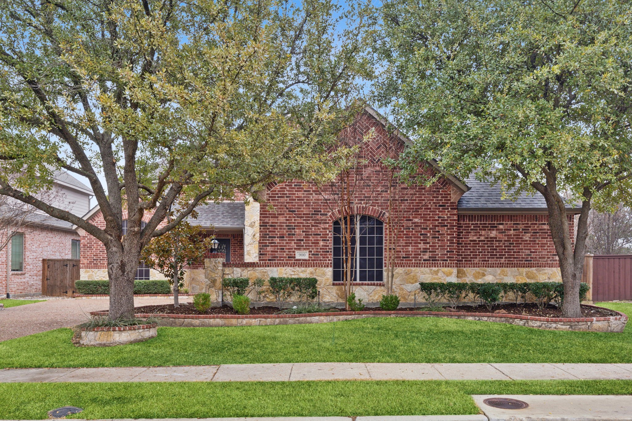 900 Thimbleberry Drive