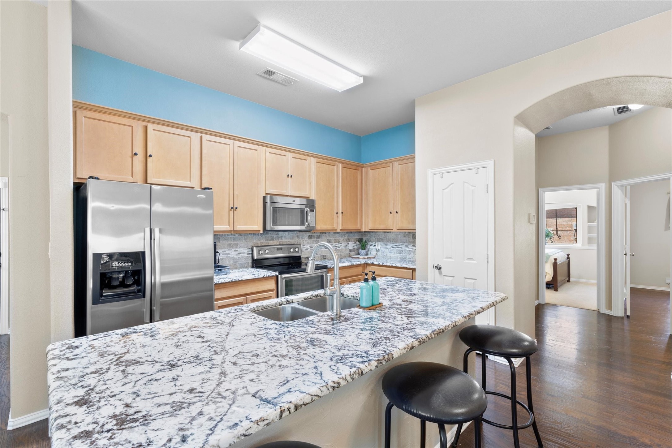 2216 Rockport Drive