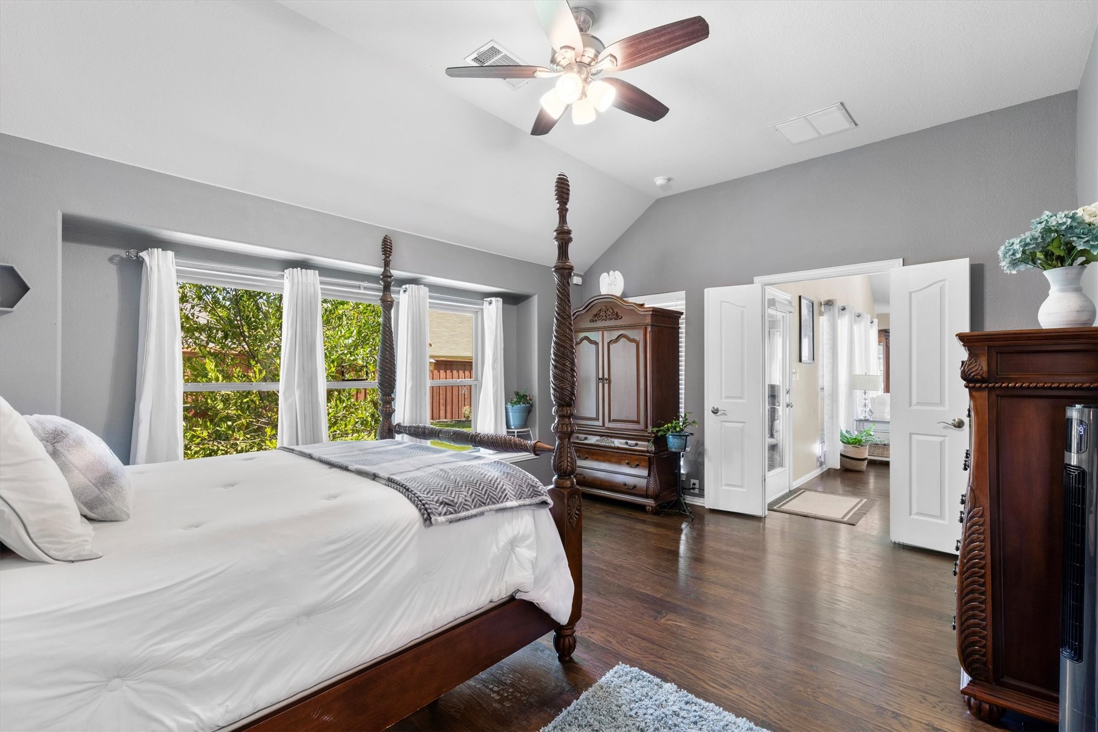 2216 Rockport Drive