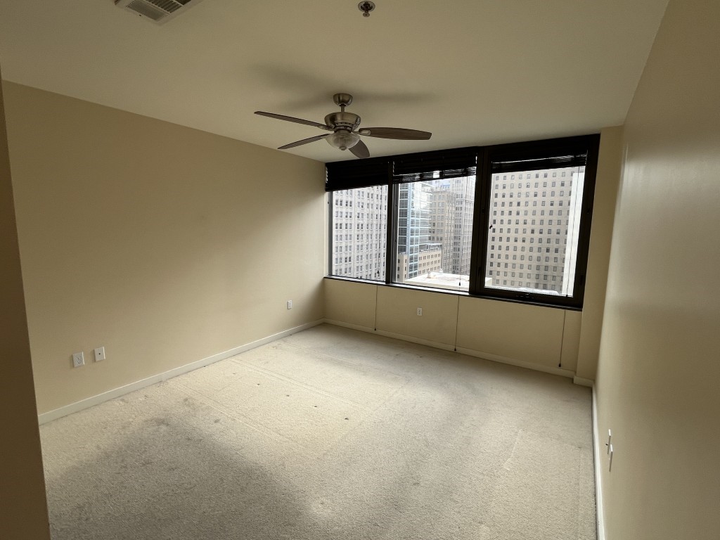 1200 Main Street 1011