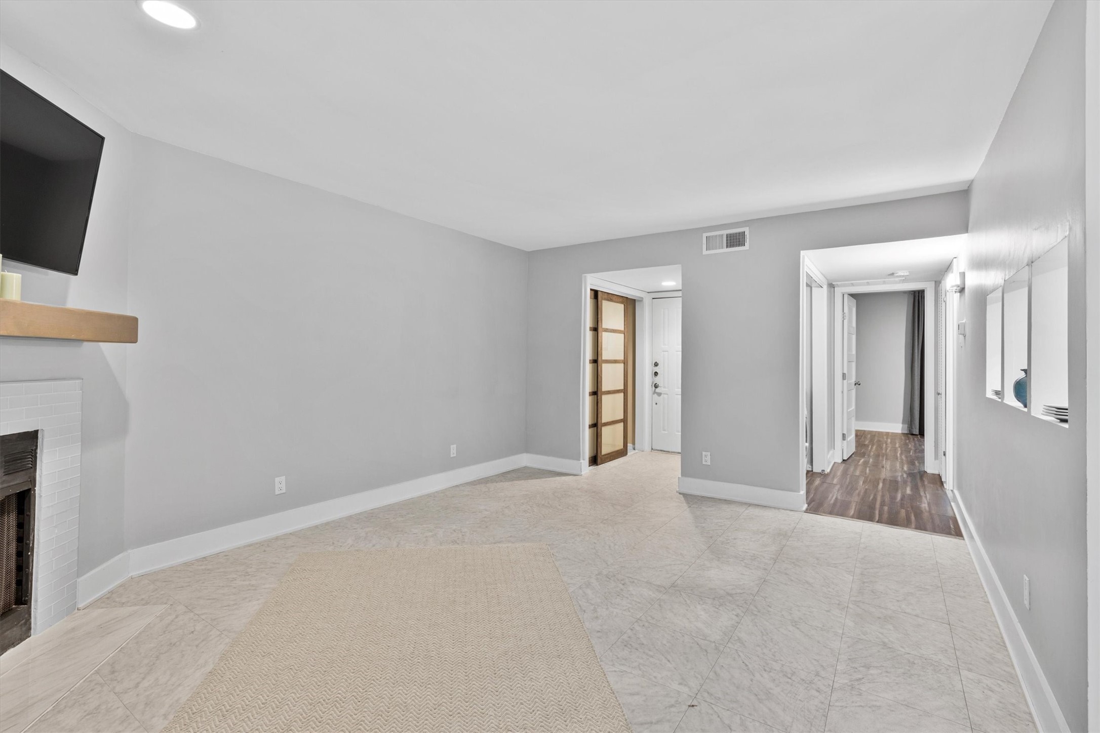 2505 Wedglea Drive 201