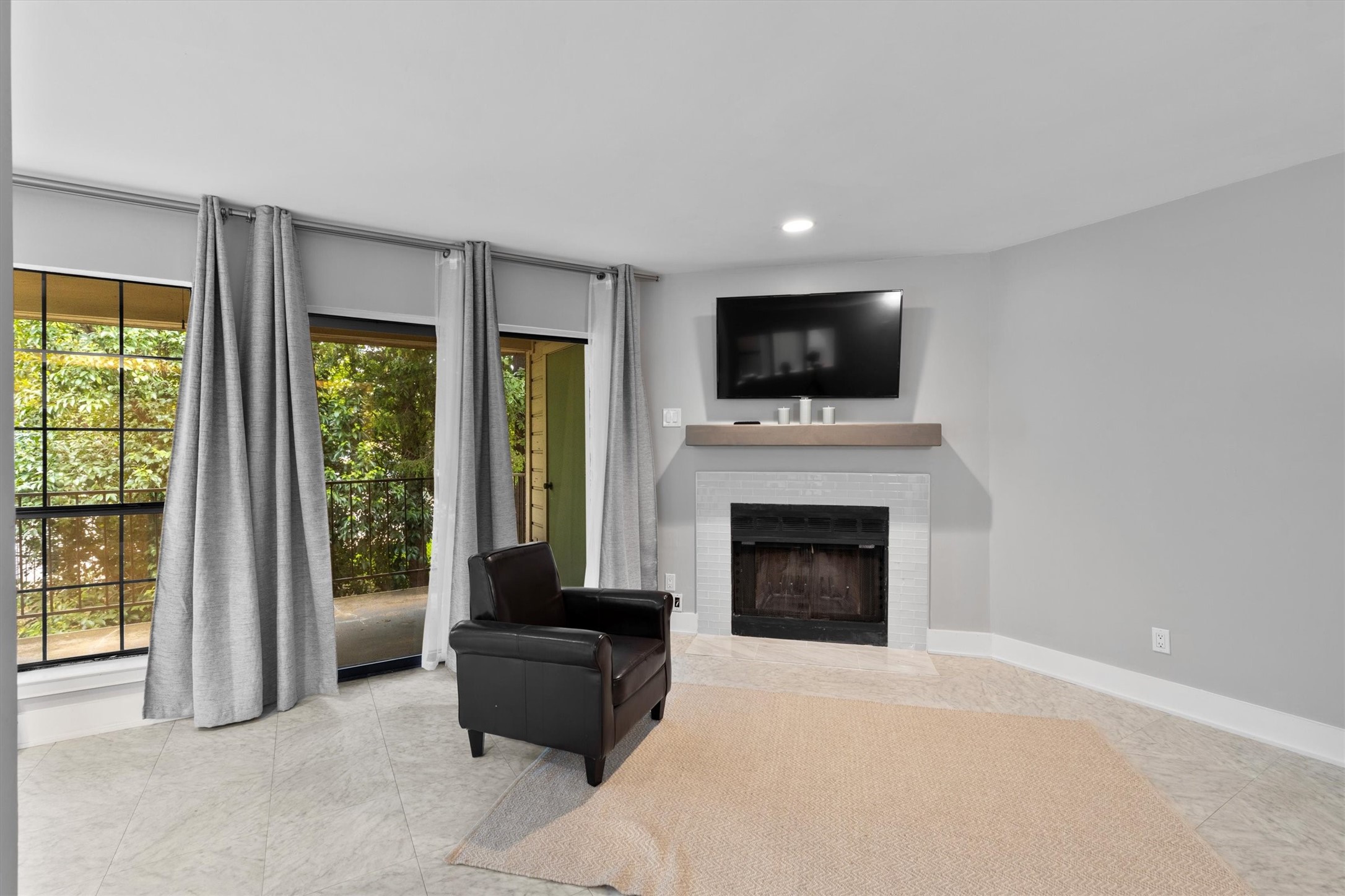2505 Wedglea Drive 201
