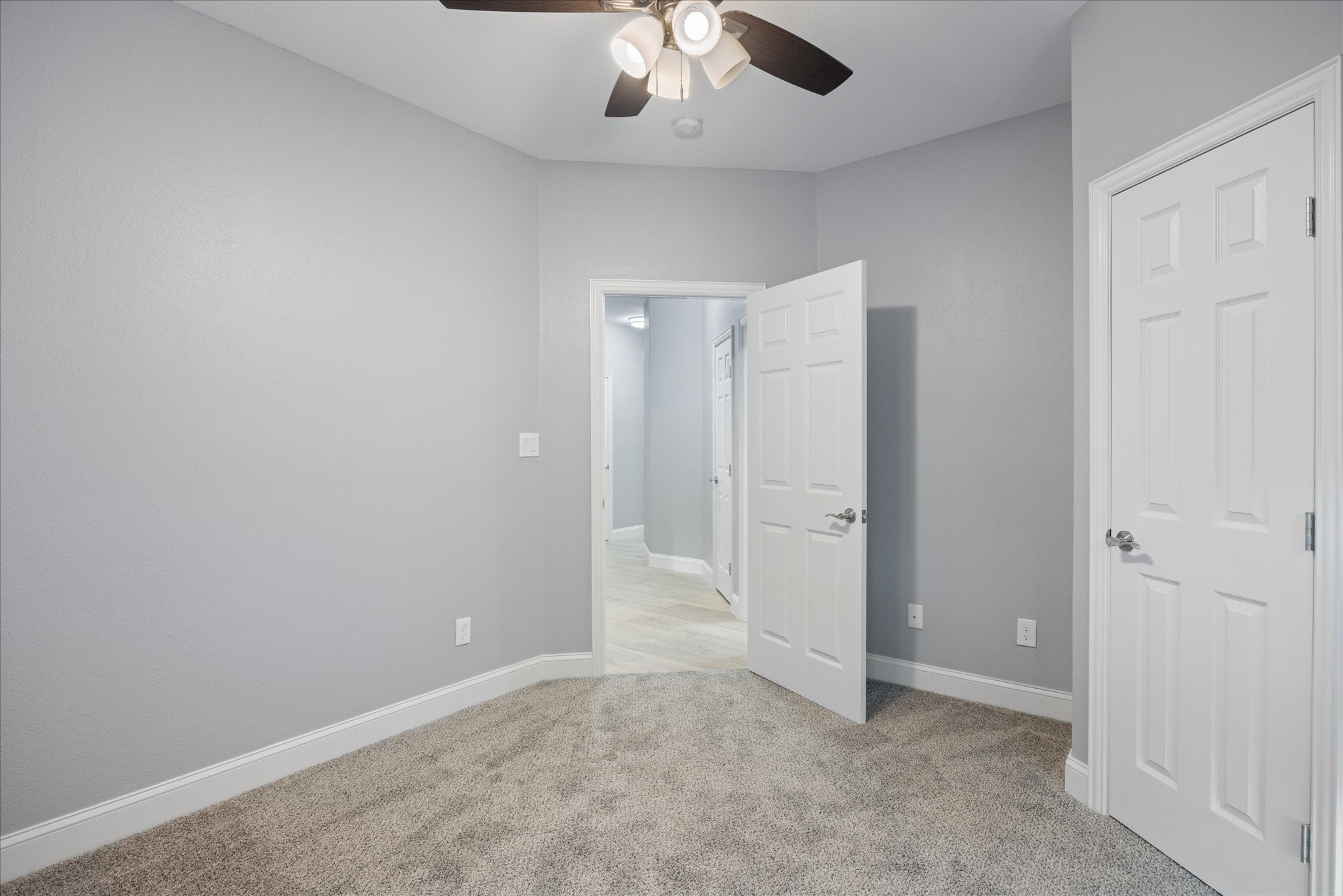 2519 Hillcrest Drive
