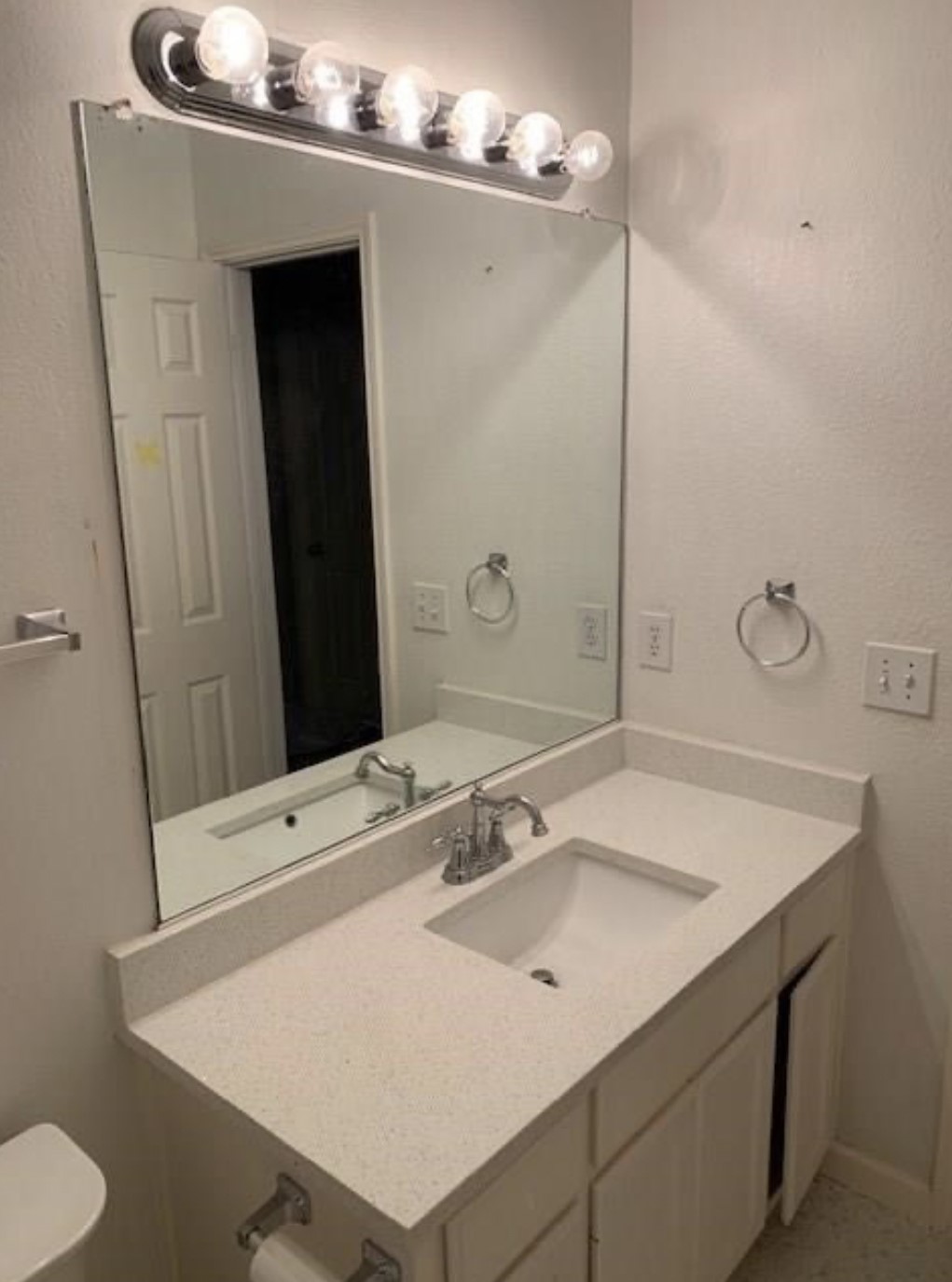 10808 Pineview Lane