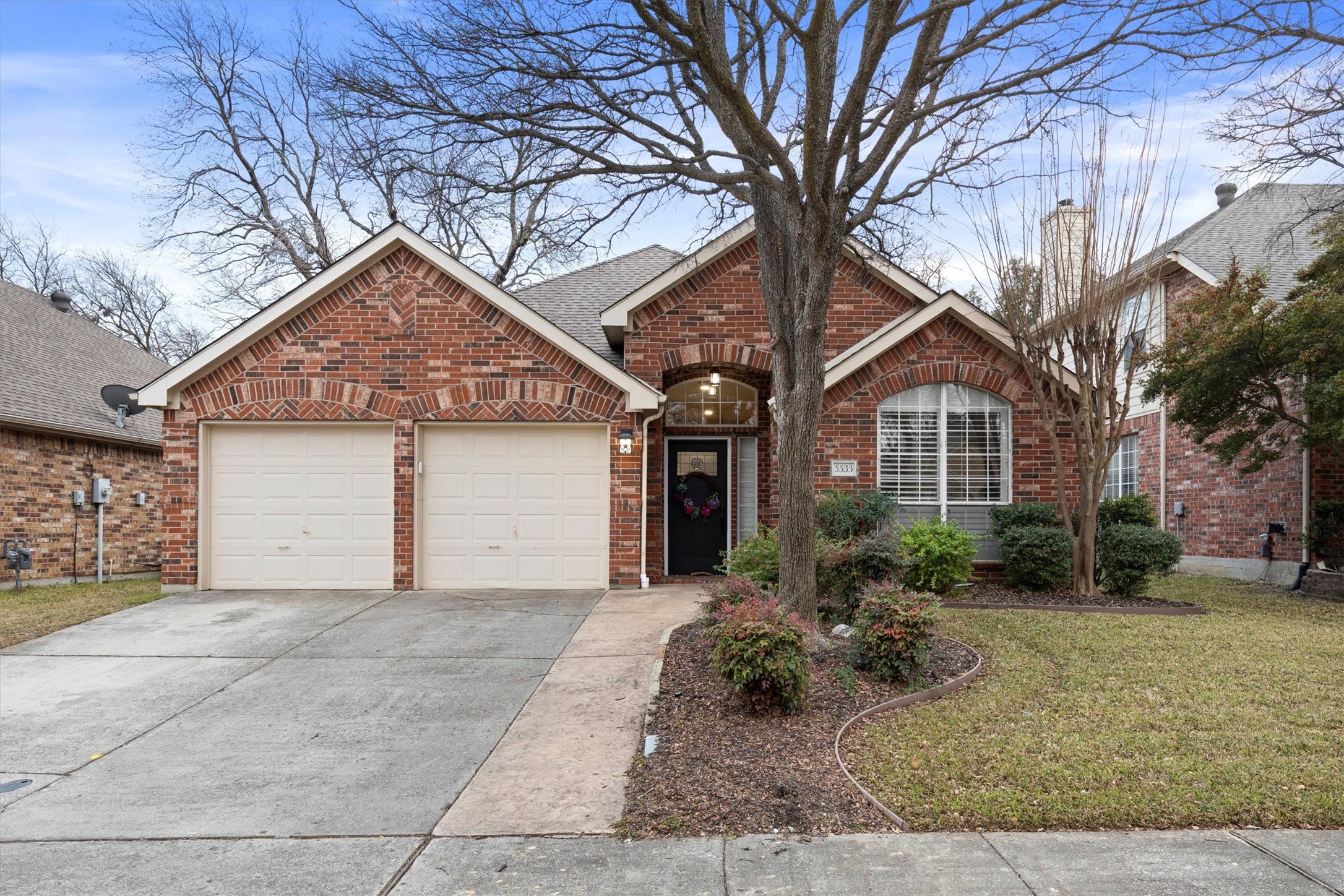 5533 Amber Way