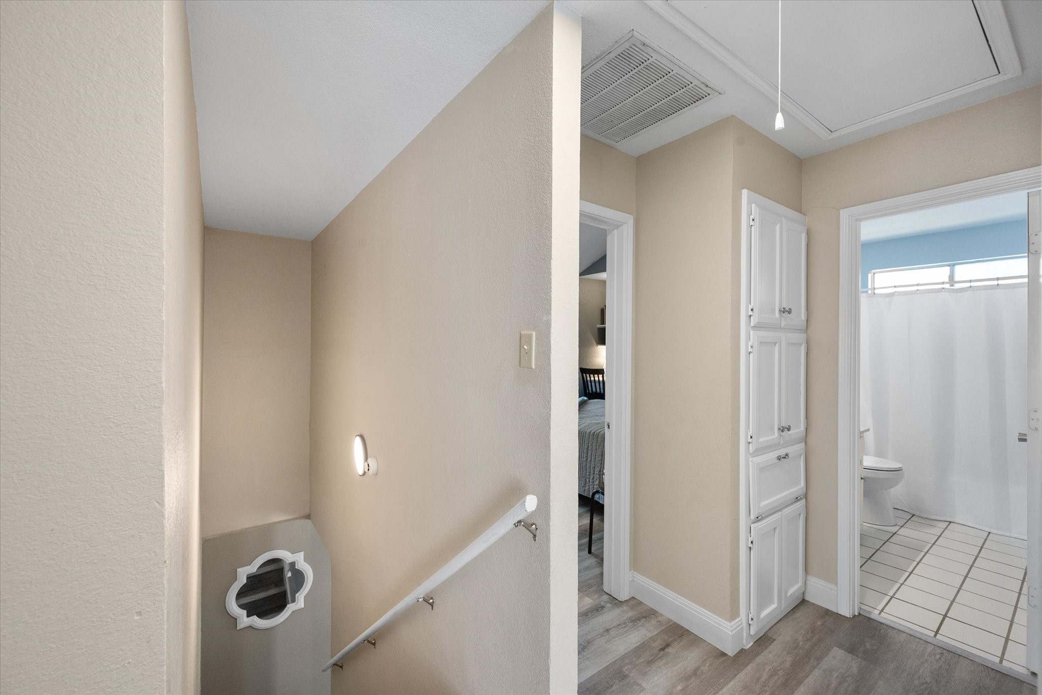 2700 Yorkfield Court