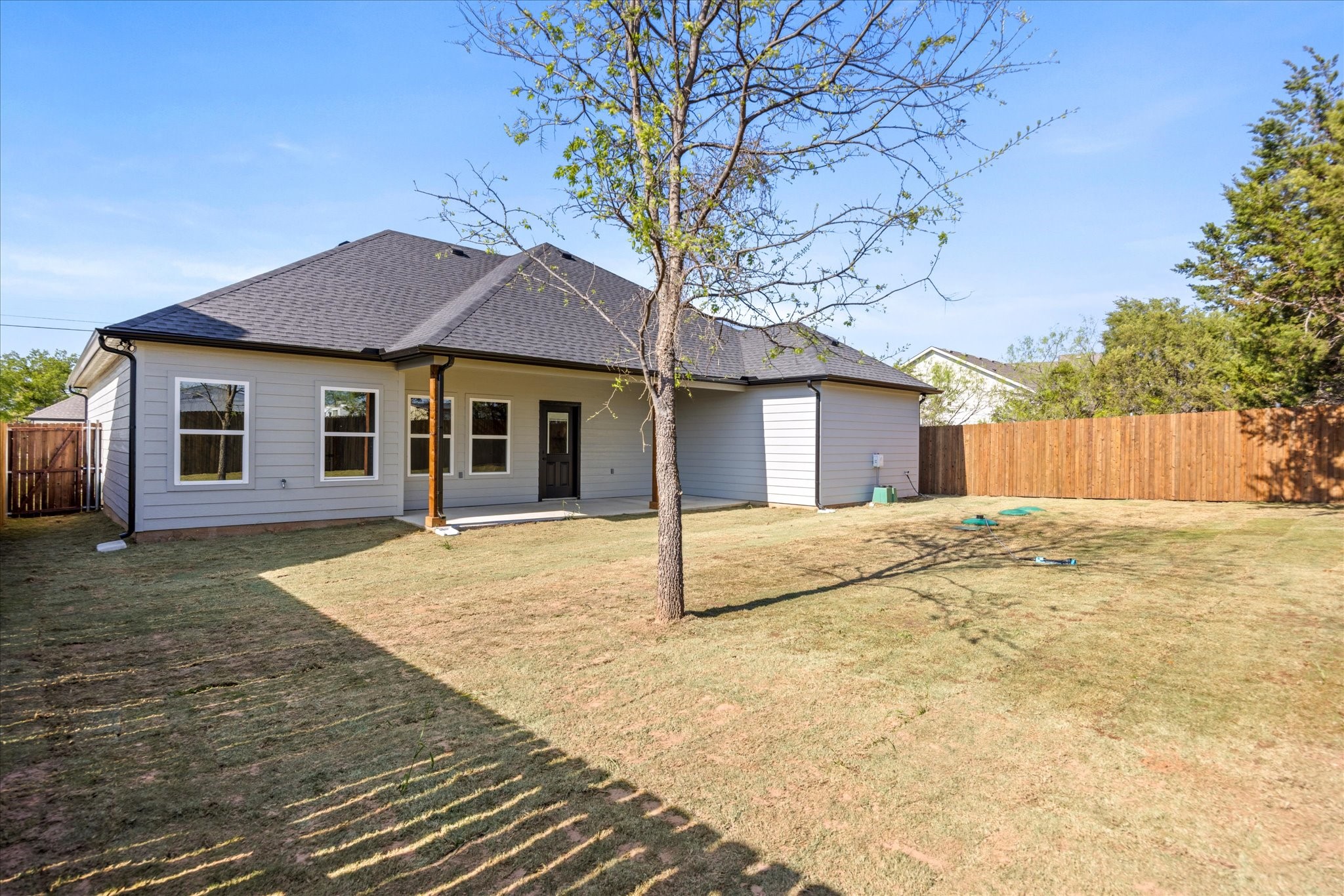 5607 Belaire Circle