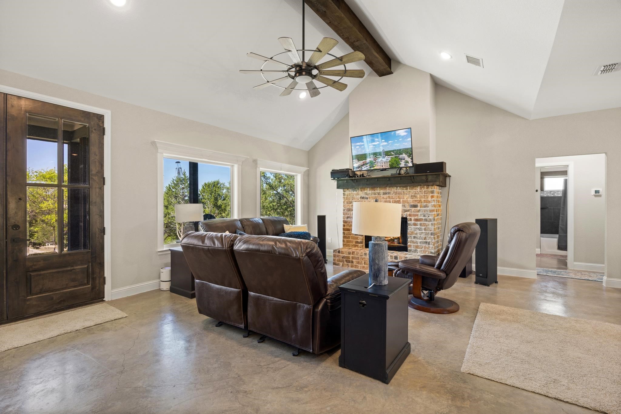 1445 Lakeside Drive