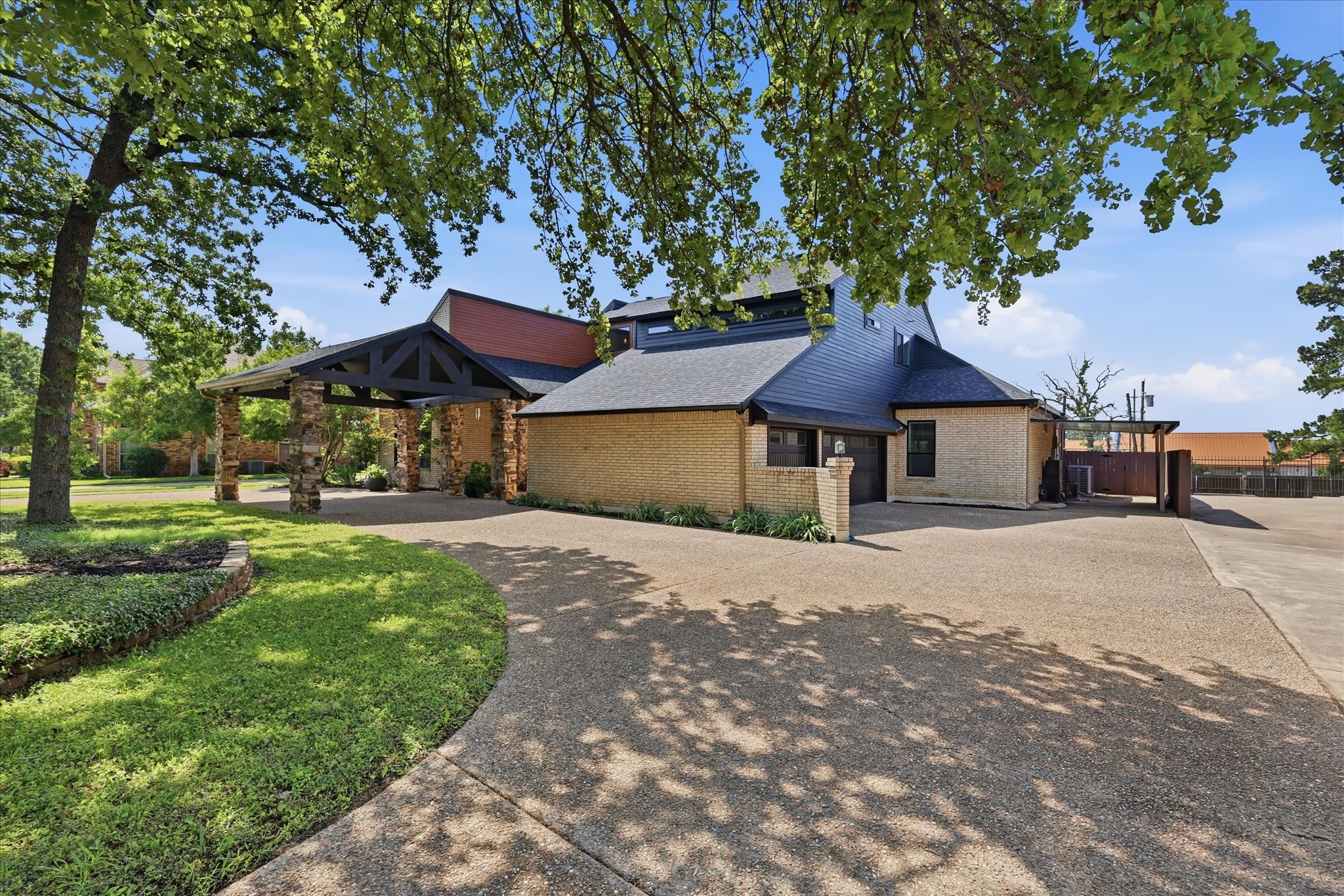 301 Chapelwood Drive