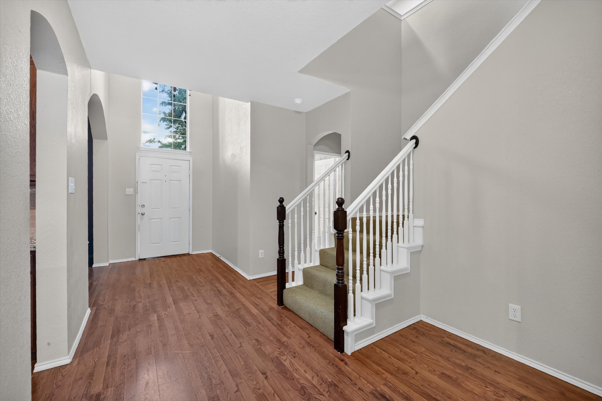 5912 White Pine Drive