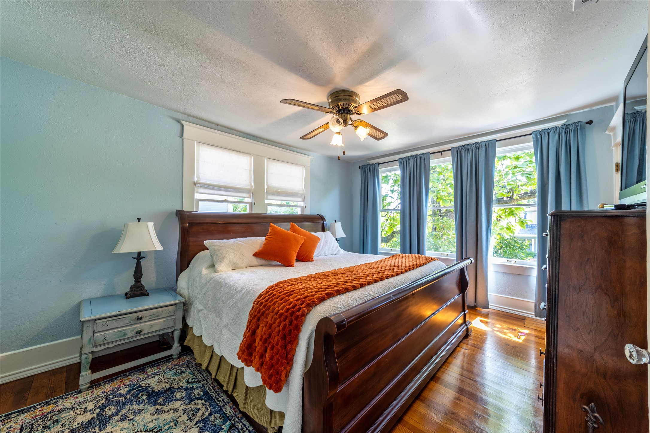 215 S Montclair Avenue