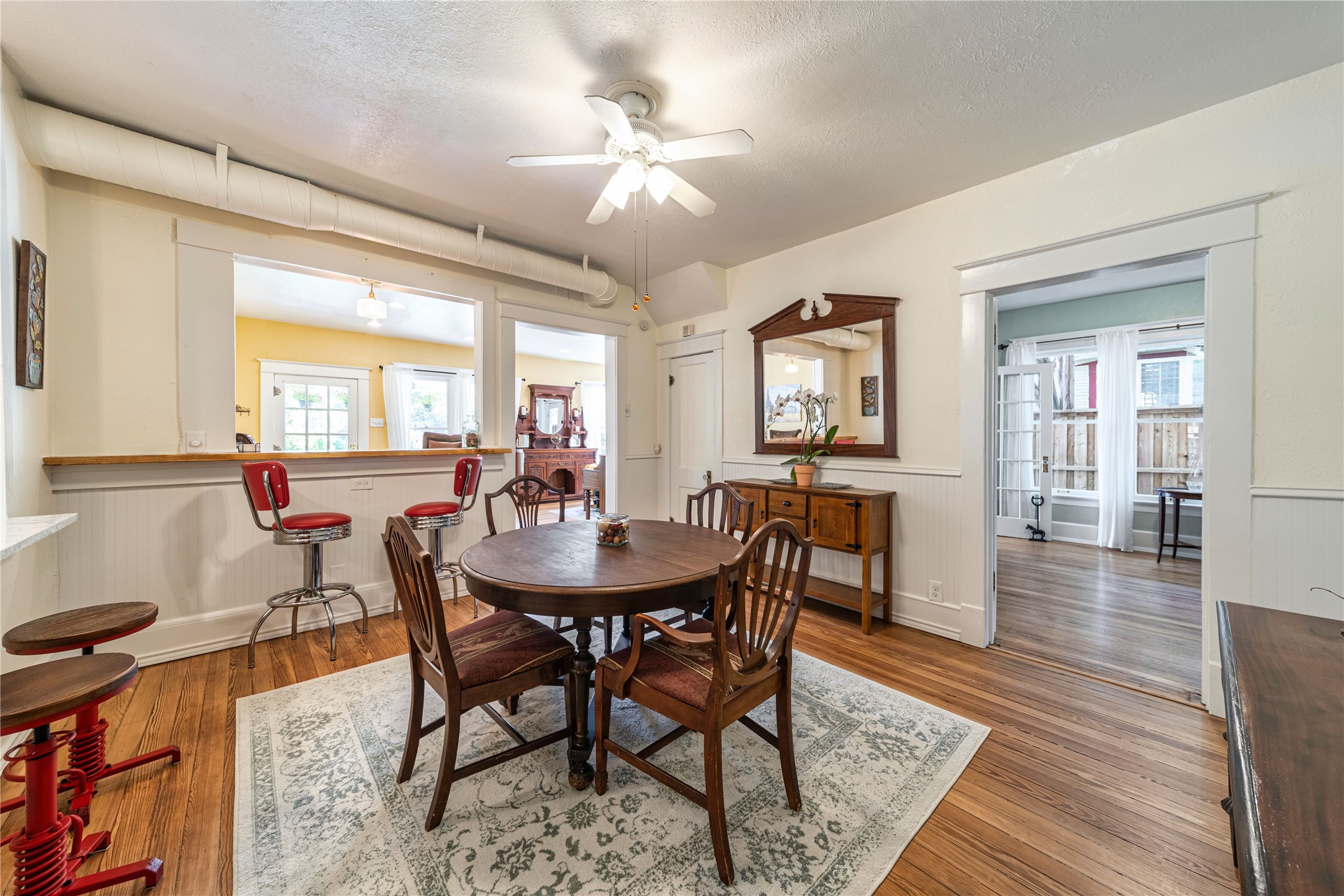 215 S Montclair Avenue