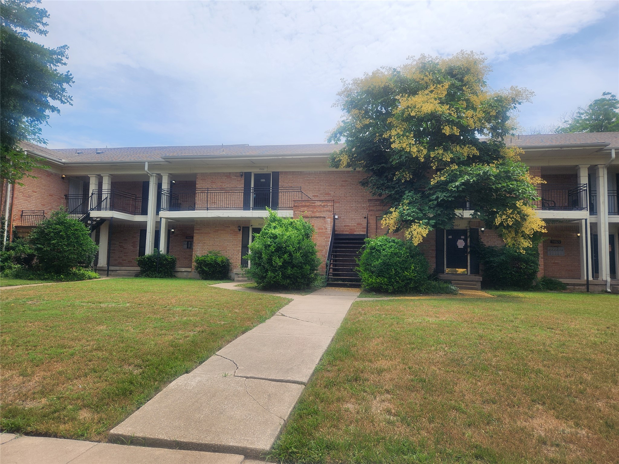 5063 Ridglea Lane 1006