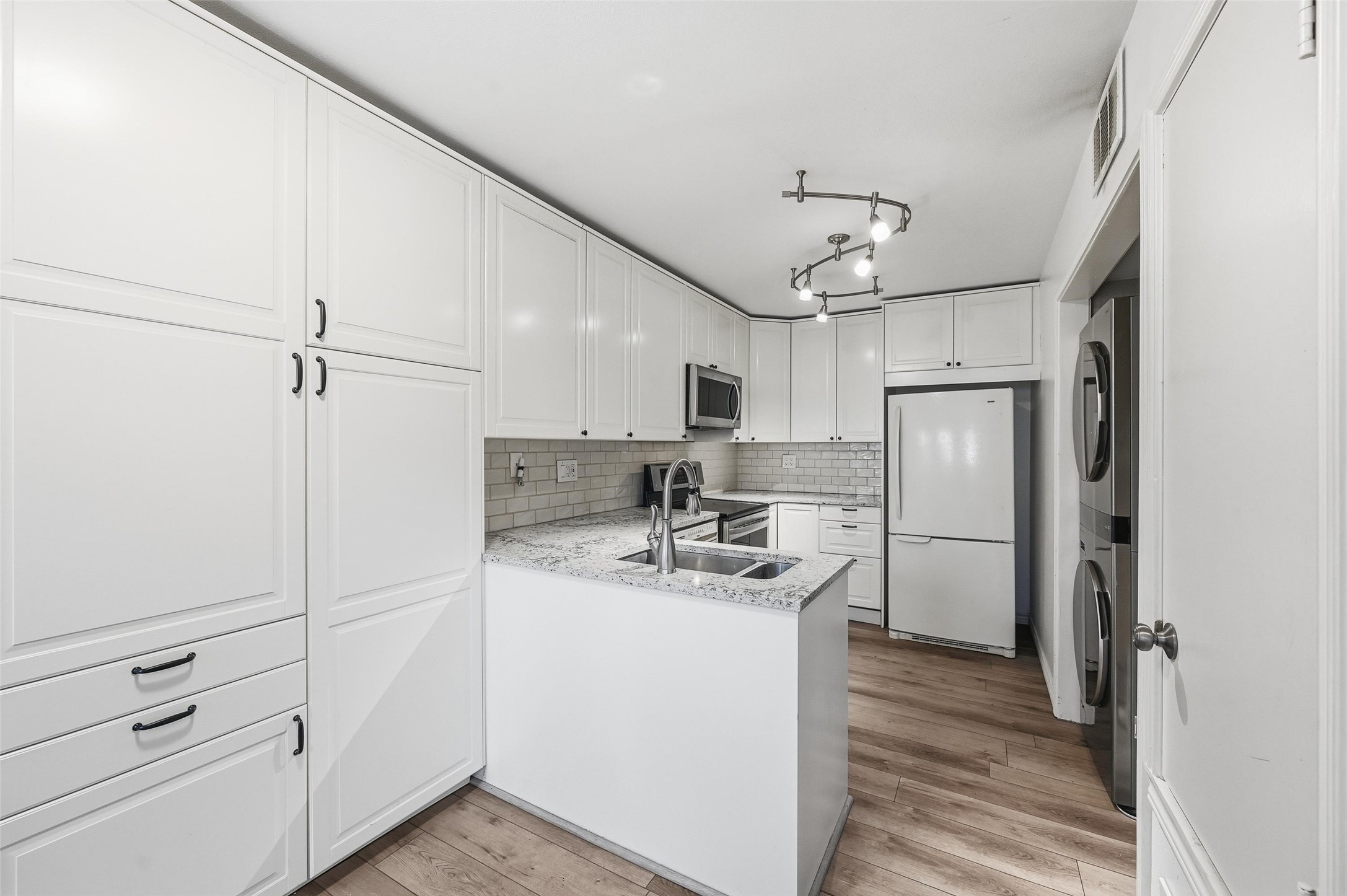 821 Dublin Drive 211