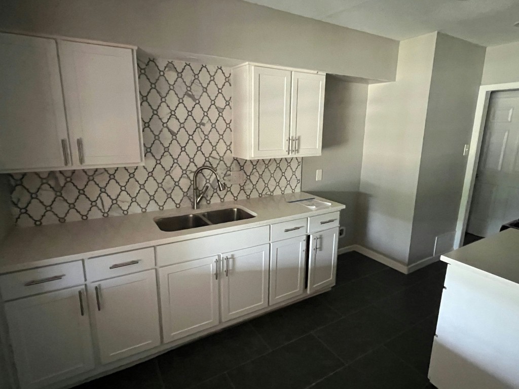 3250 Highland Woods Circle