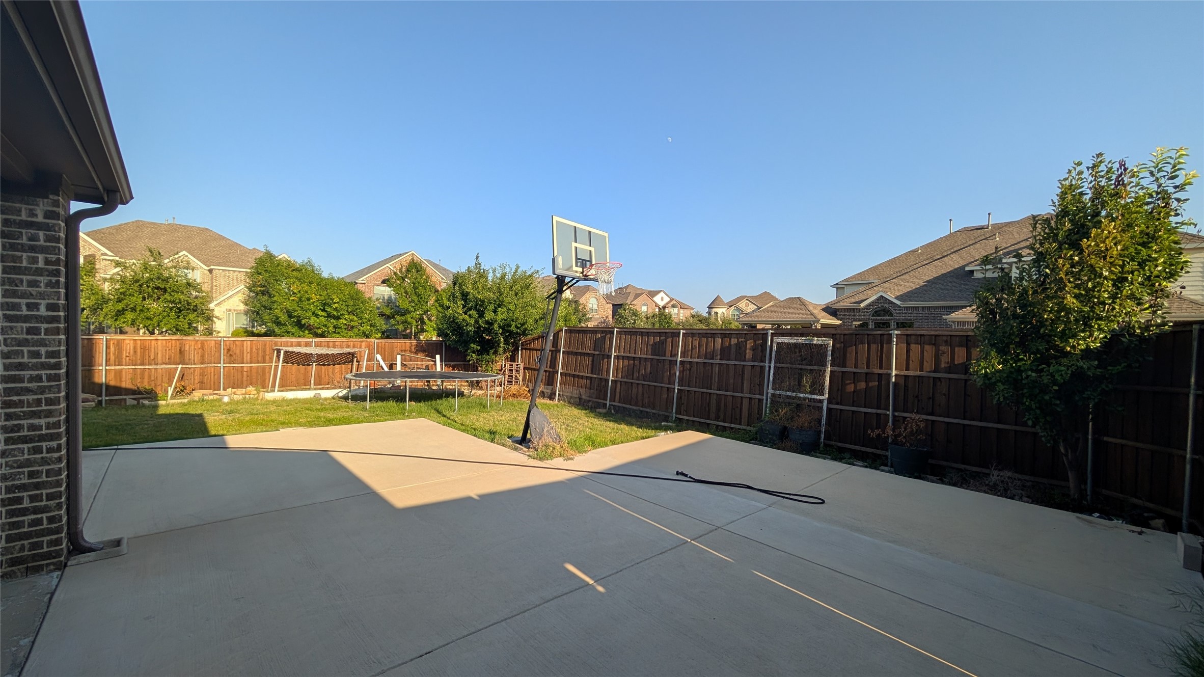 12461 Bridgeport Drive