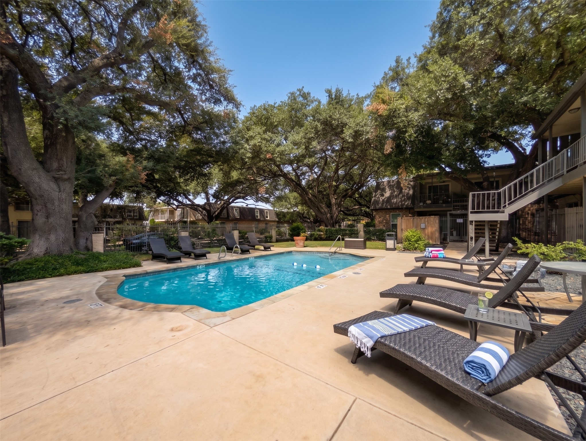 5234 Fleetwood Oaks Avenue 119