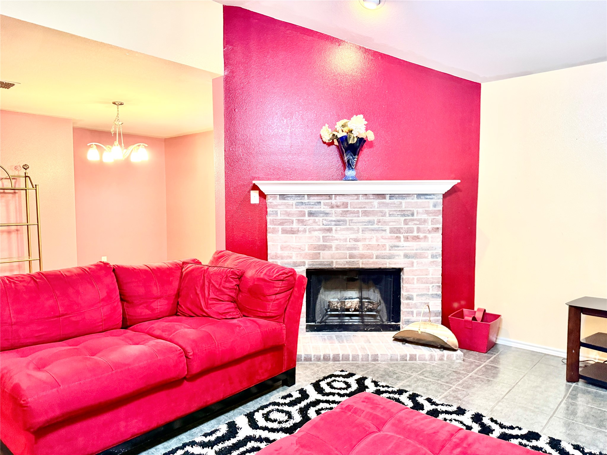 193 Rolling Court