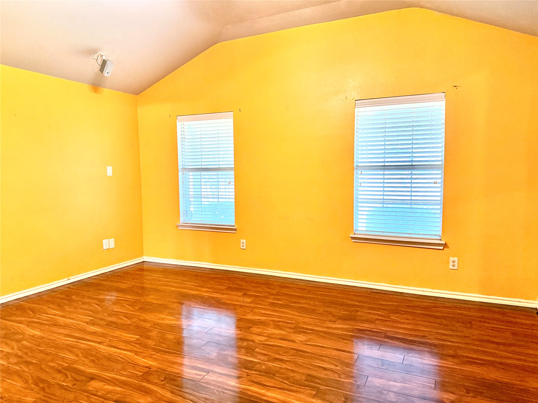 193 Rolling Court