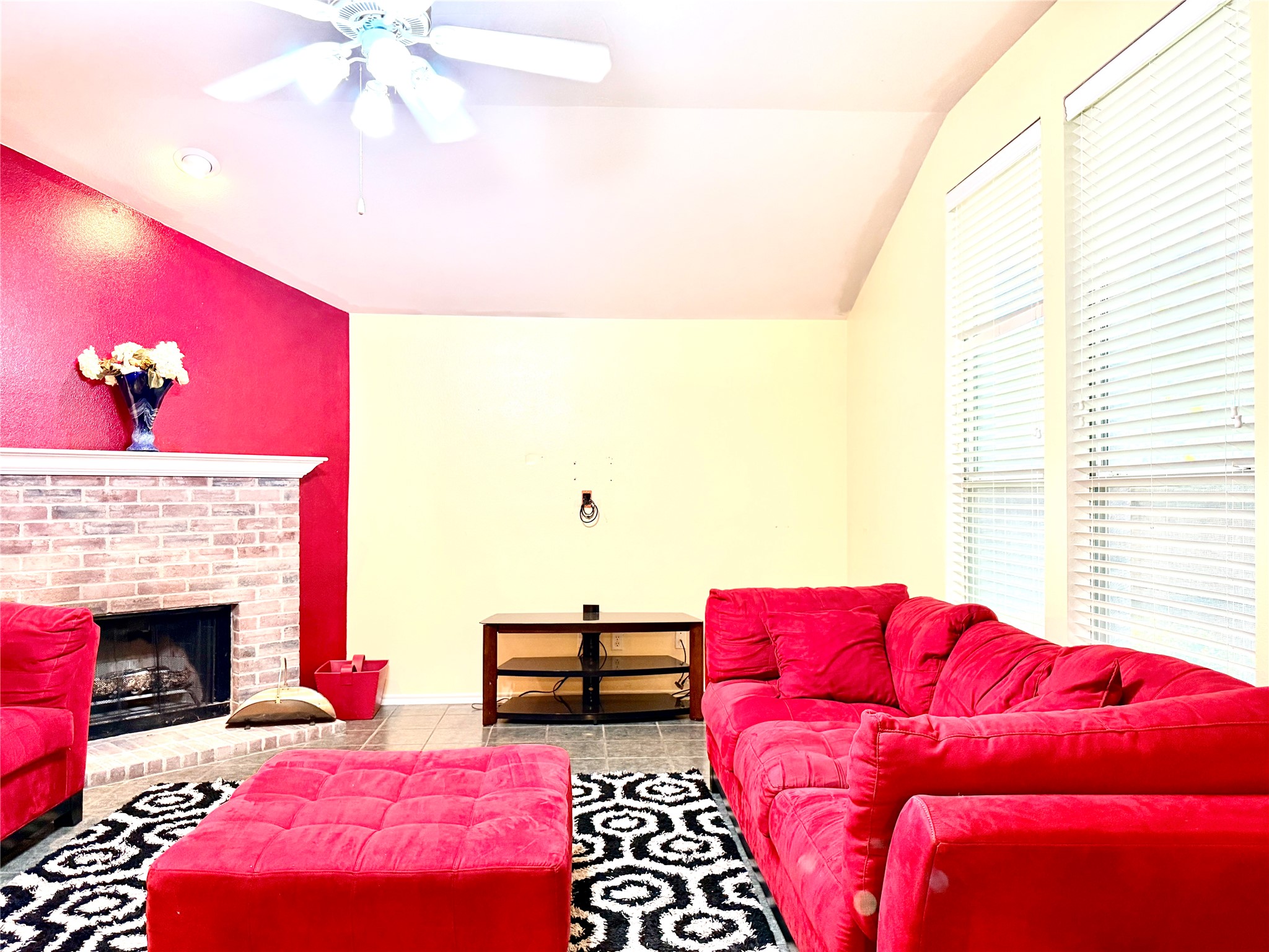 193 Rolling Court
