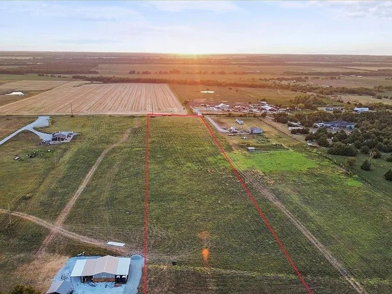 463 County Road 1063
