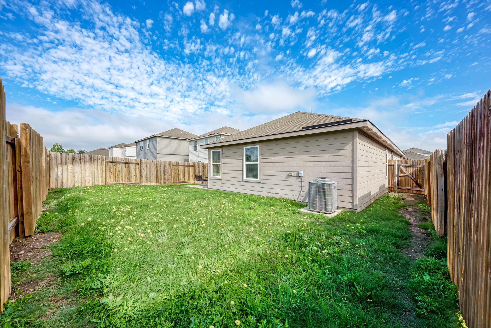 132 Maywood LN