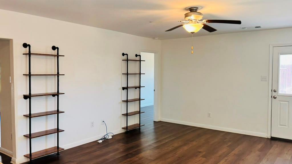 132 Maywood LN