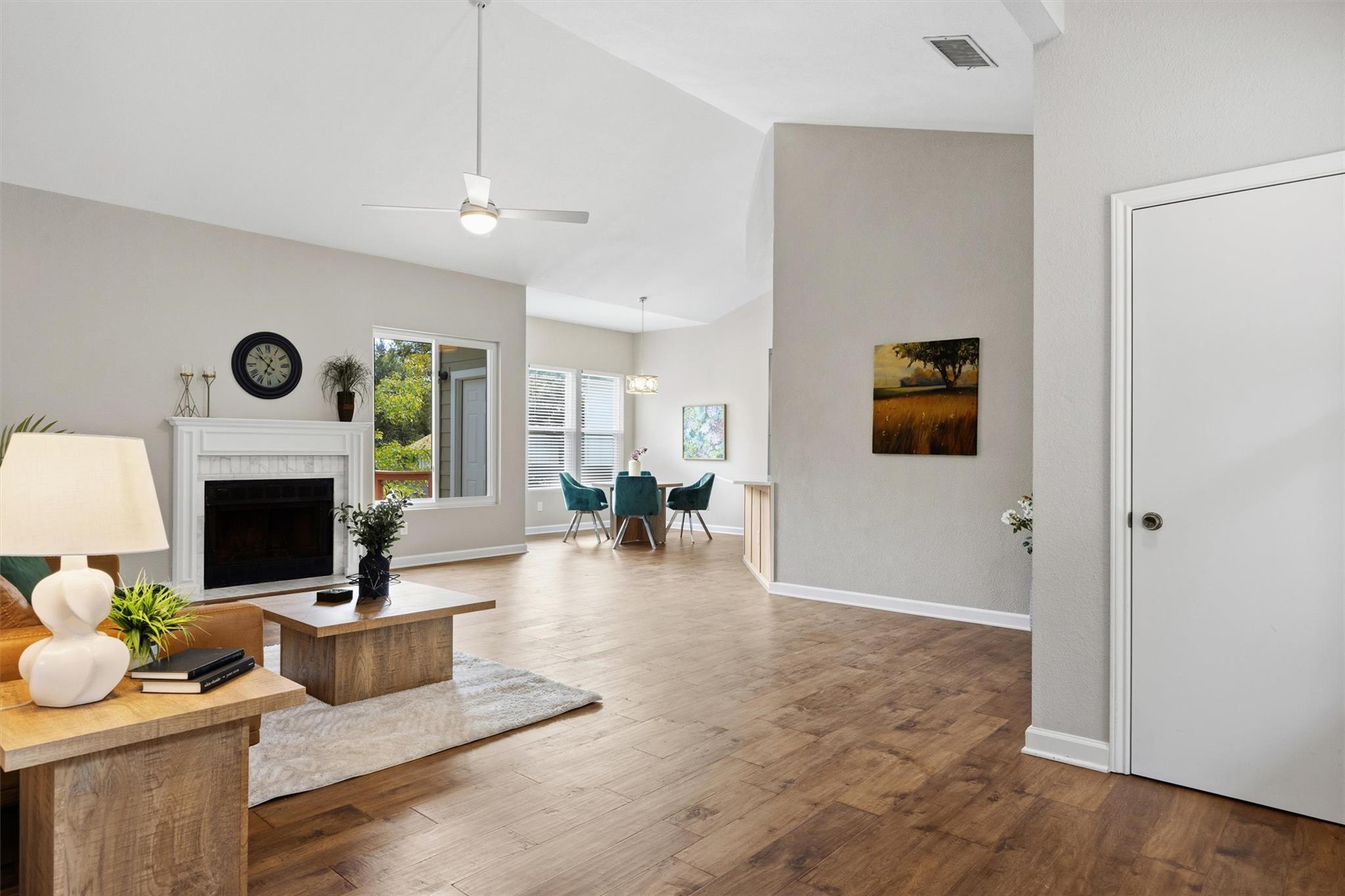 9405 Roxanna DR