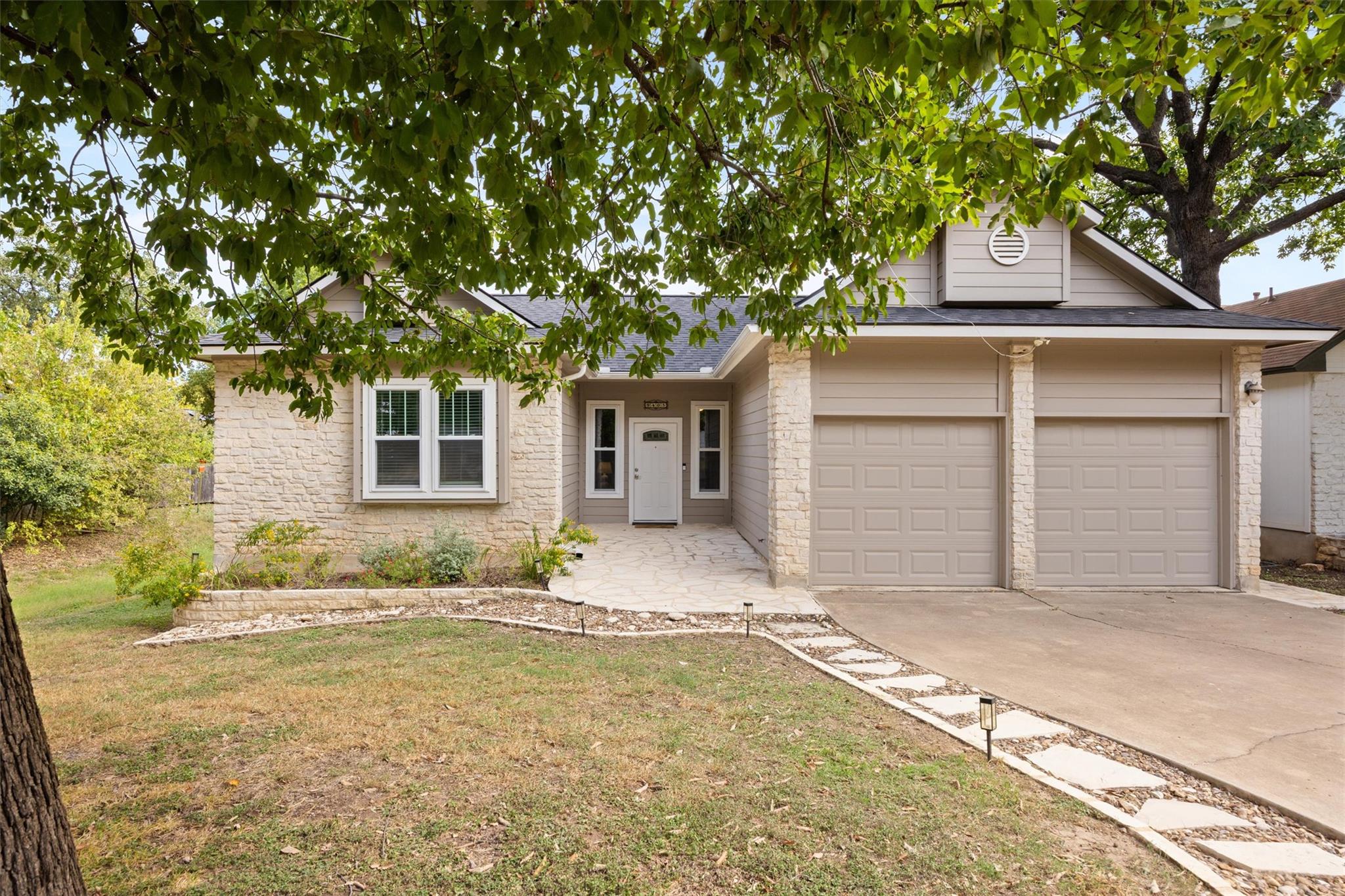 9405 Roxanna DR