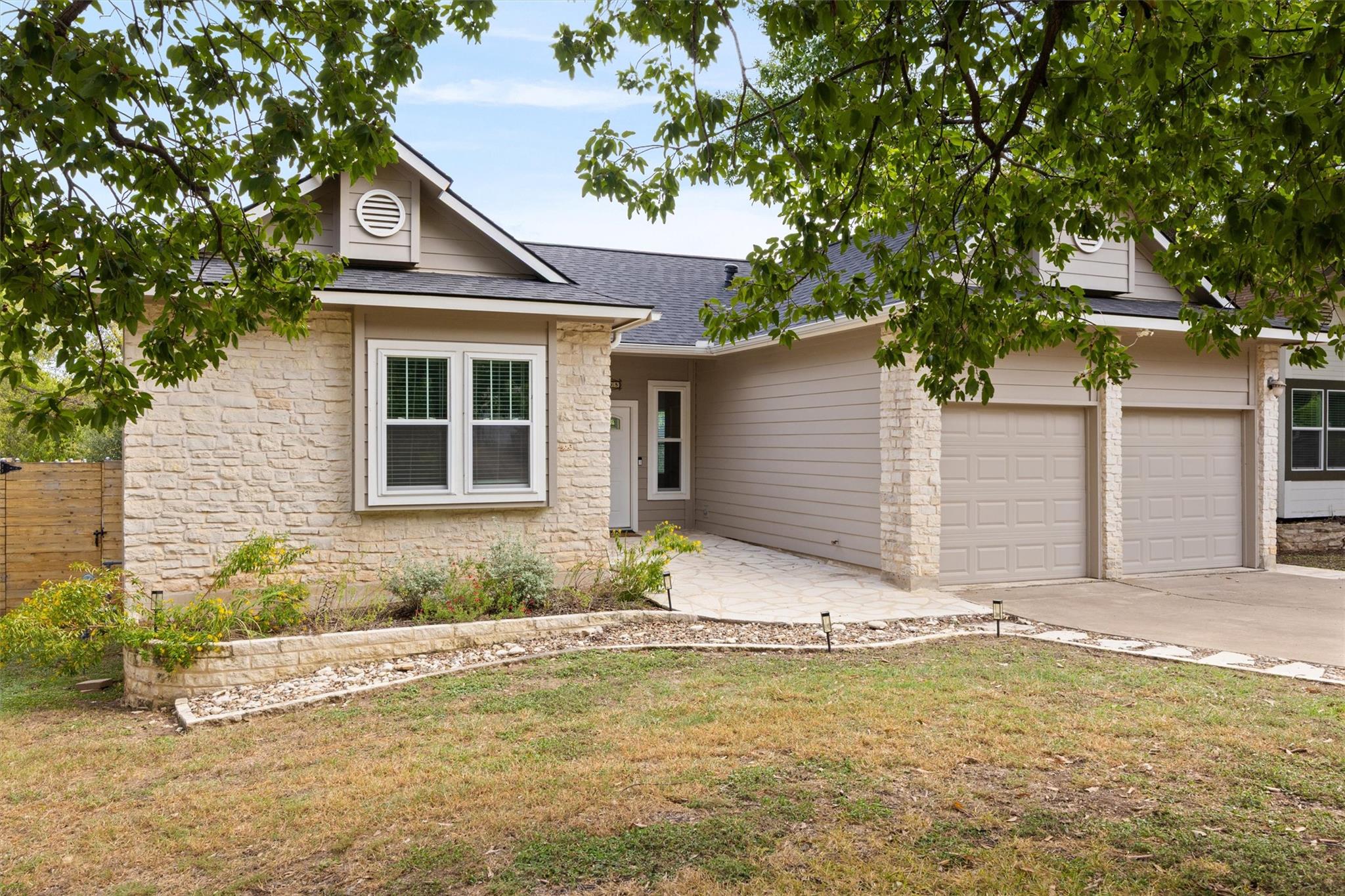 9405 Roxanna DR