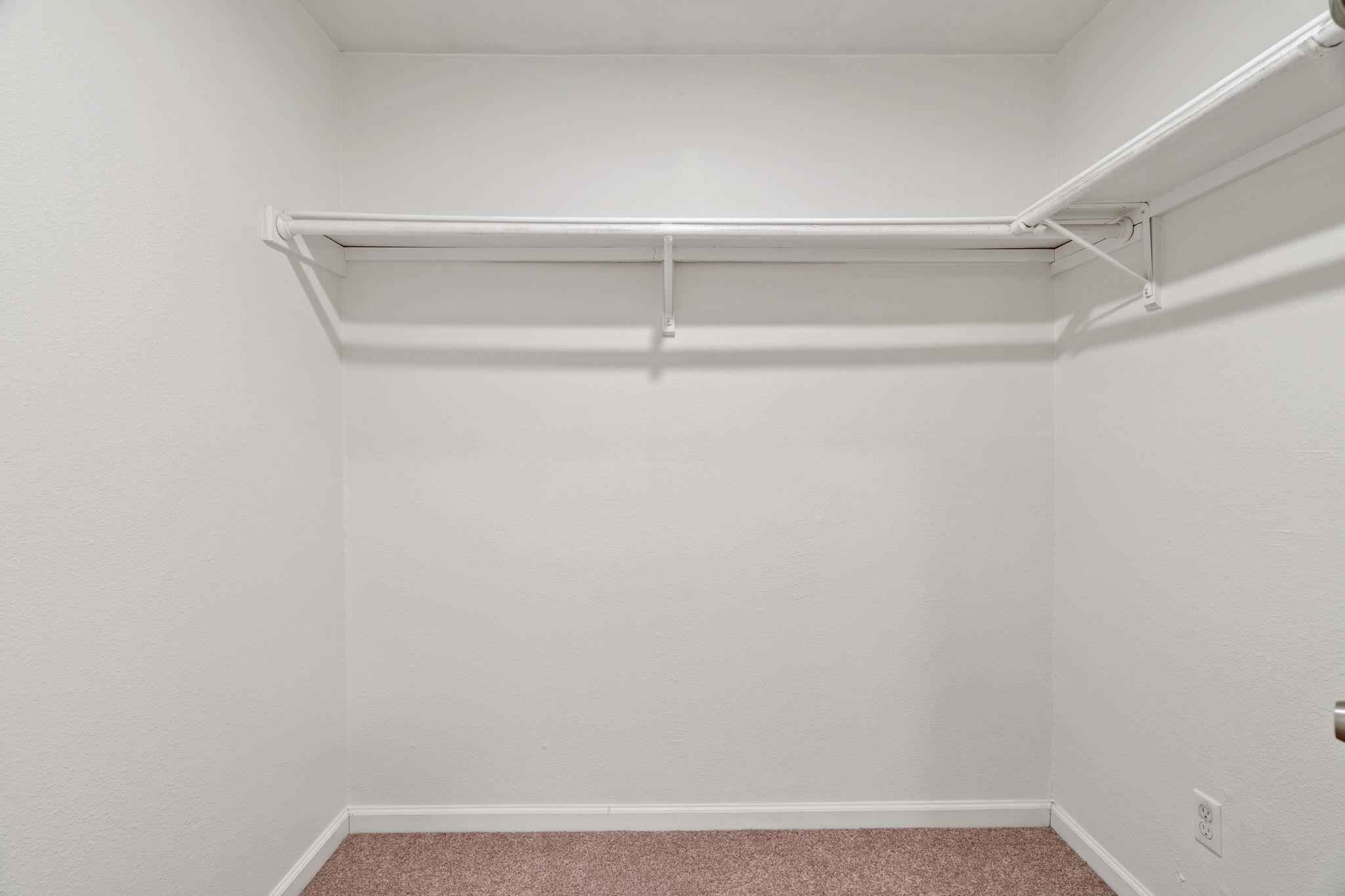 2604 Cockburn DR