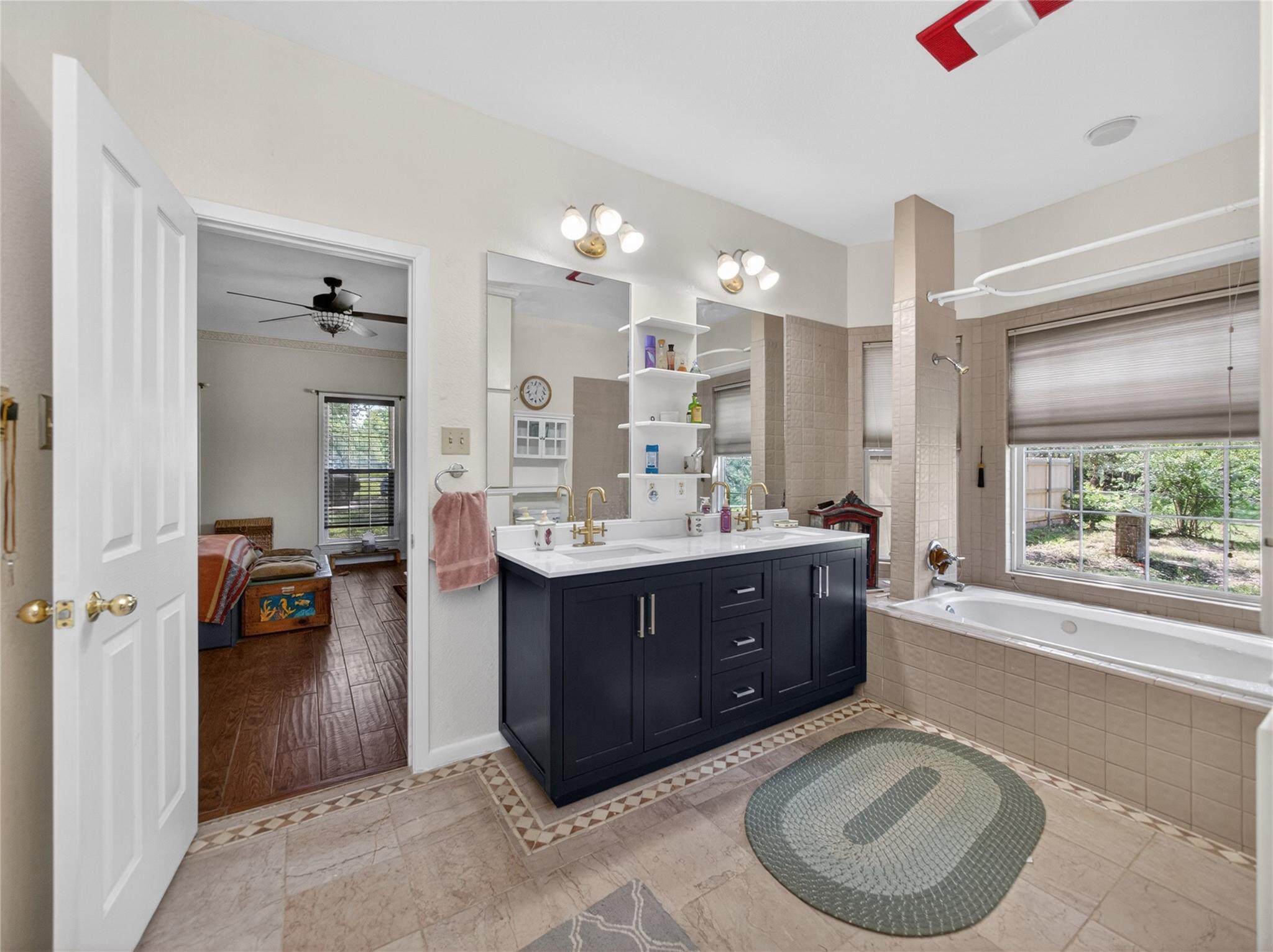 613 Breakaway RD