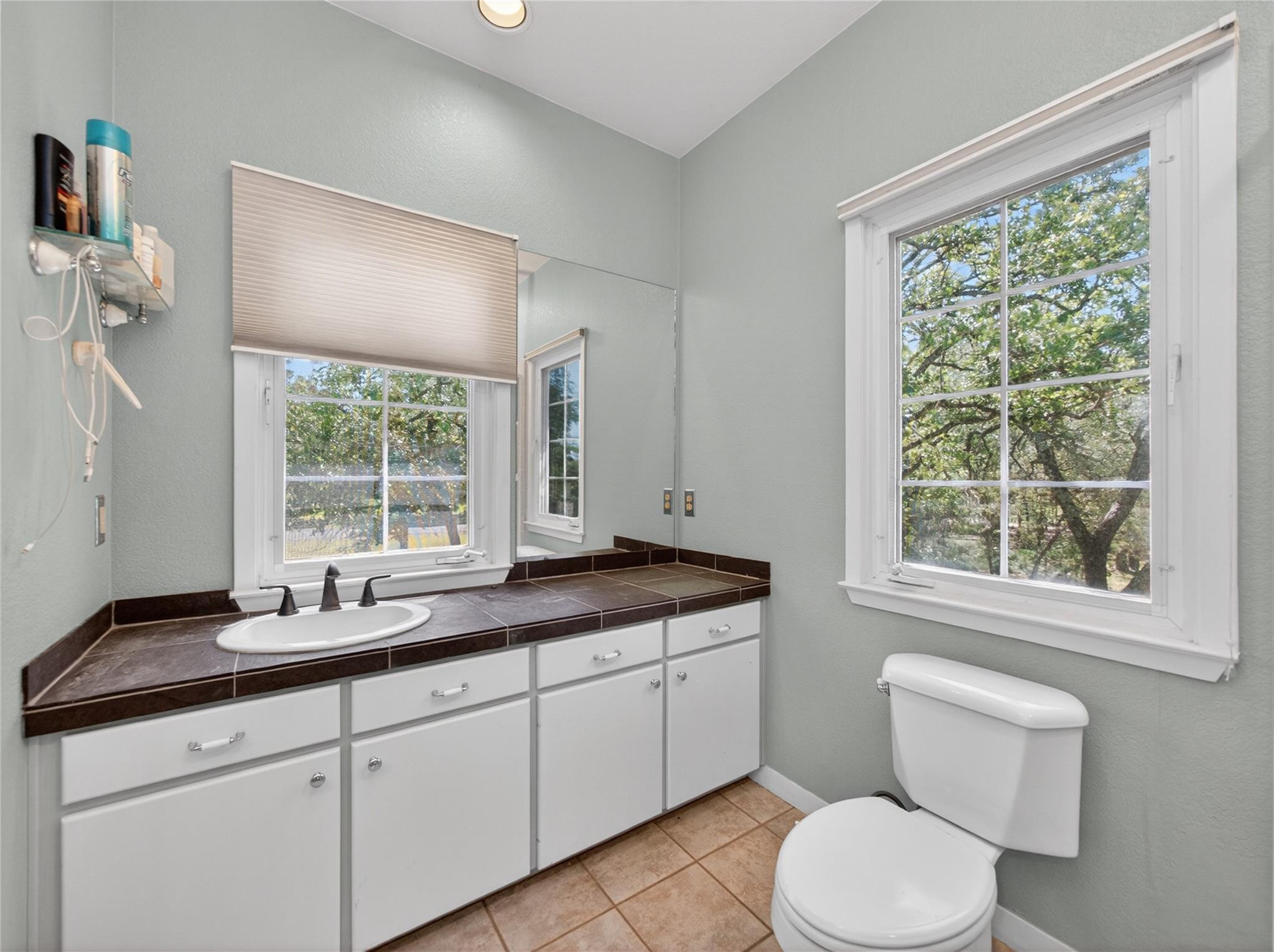 613 Breakaway RD