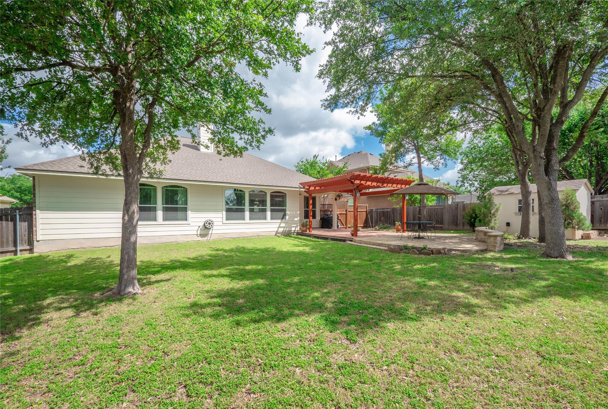 2913 Clinton PL