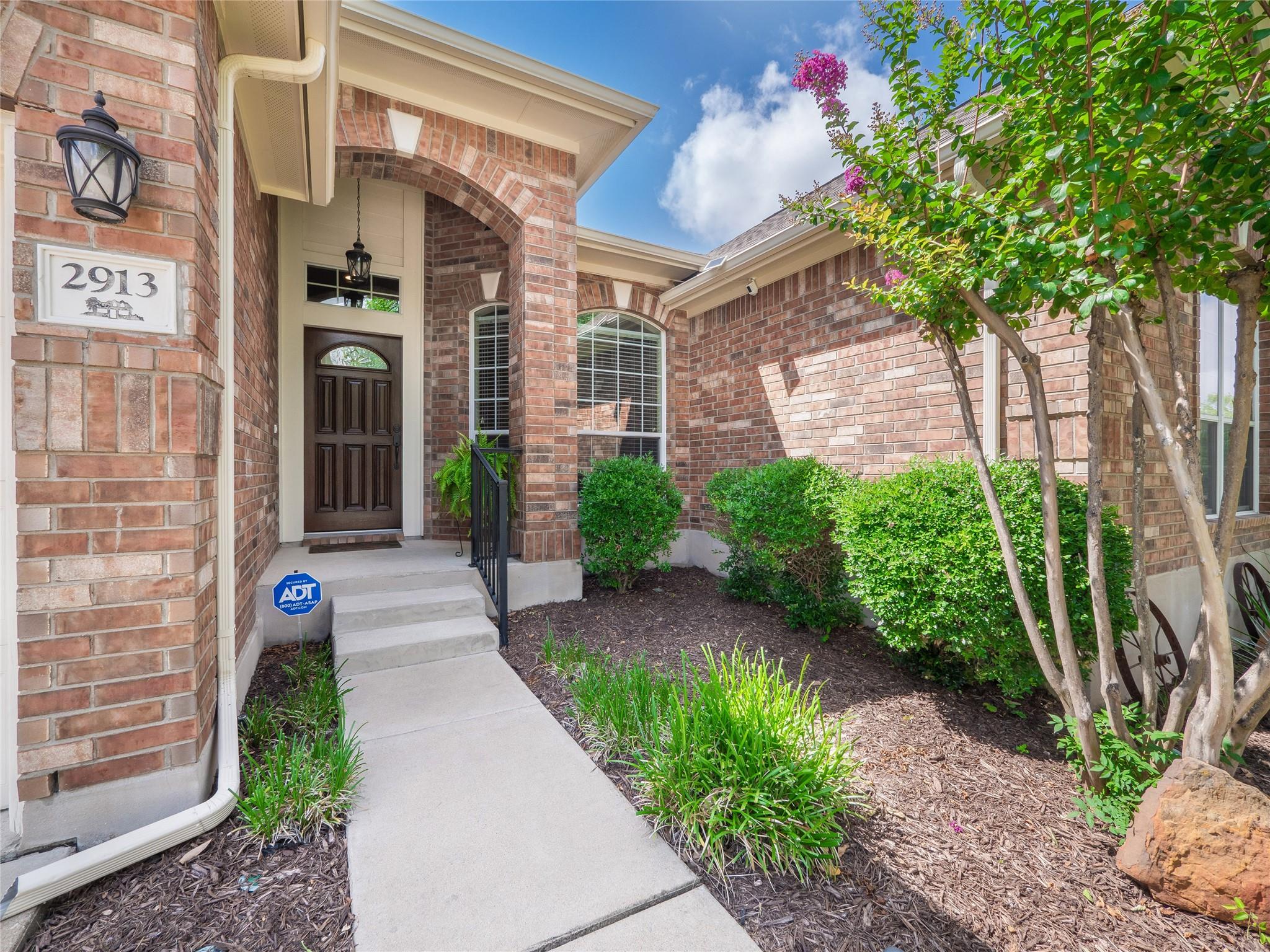 2913 Clinton PL