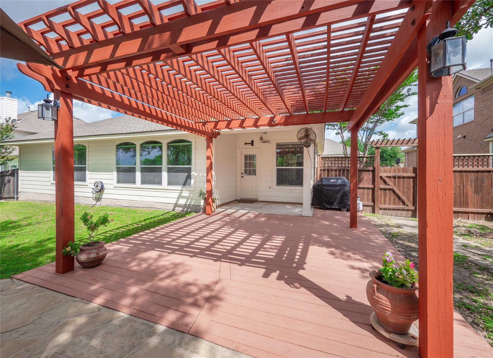 2913 Clinton PL