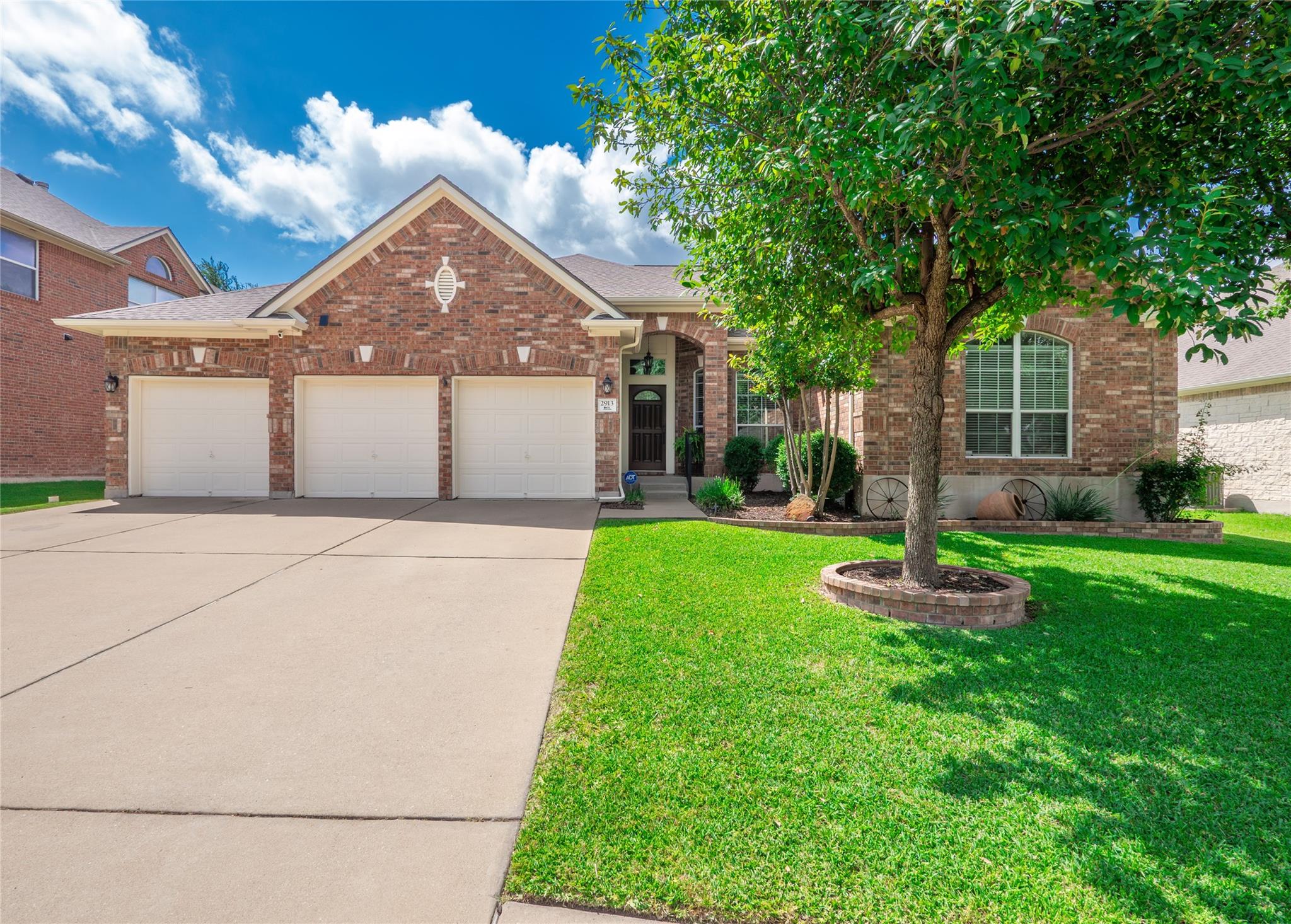 2913 Clinton PL