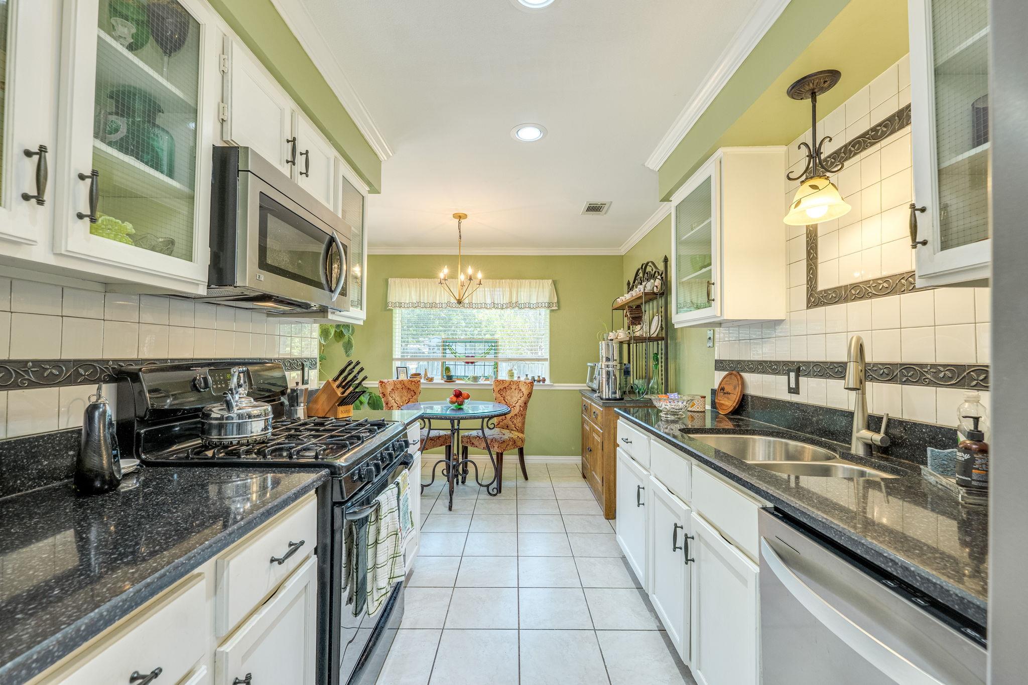 12000 Swan DR