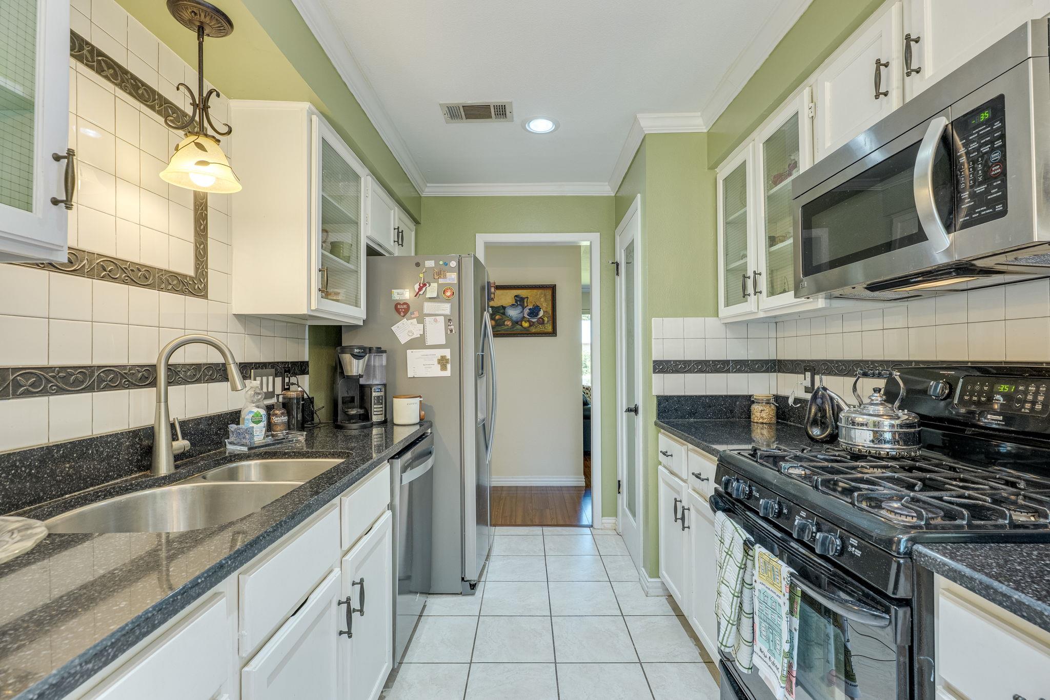 12000 Swan DR