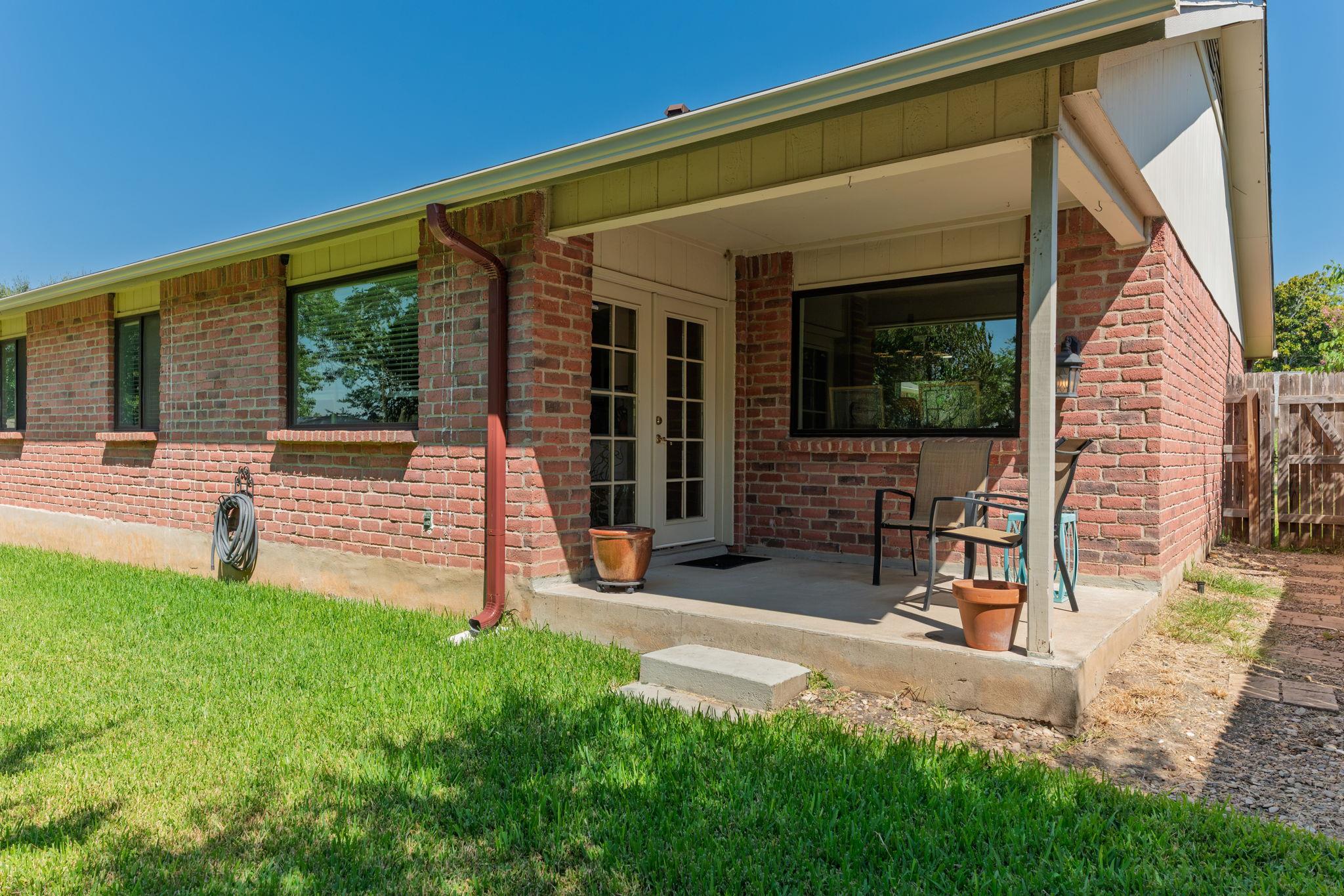 12000 Swan DR